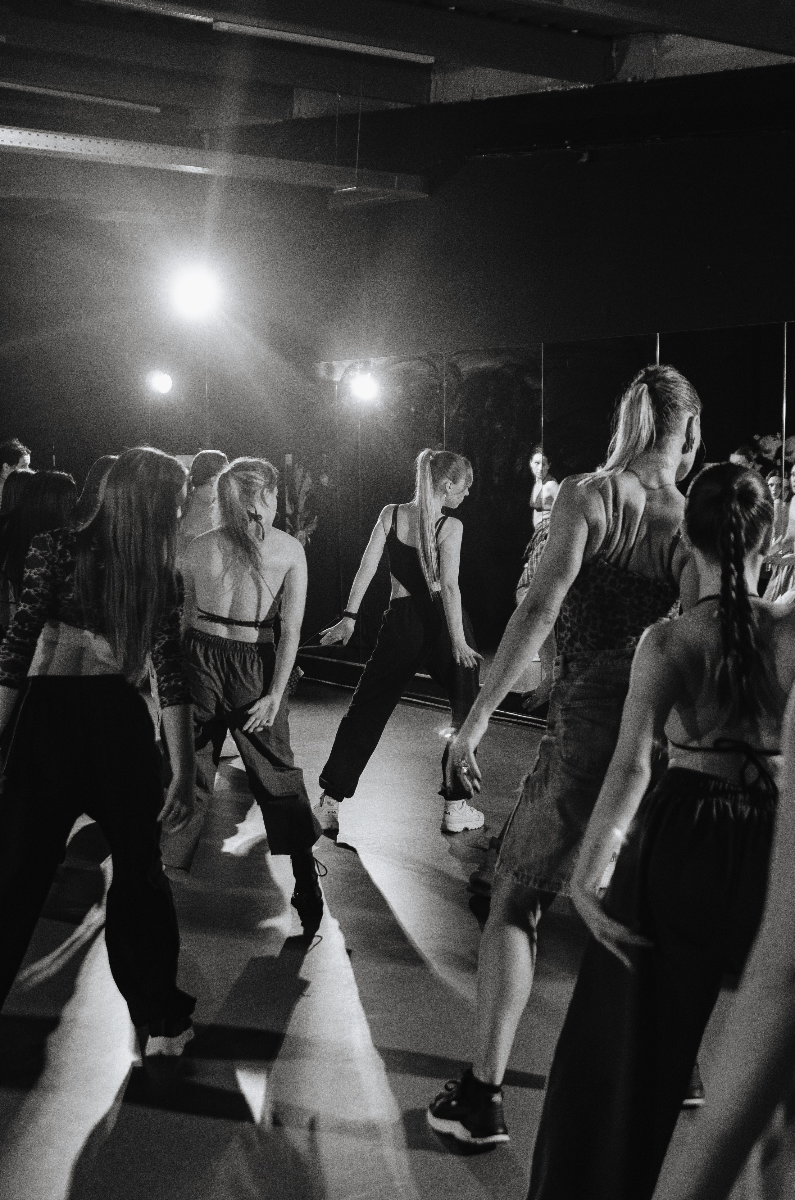 Мастер-классы по High Heels/Girly hip-hop от Оксаны ATTA. Денисова Аля — фотограф для парных съемок и индивидуальных историй в Барнауле