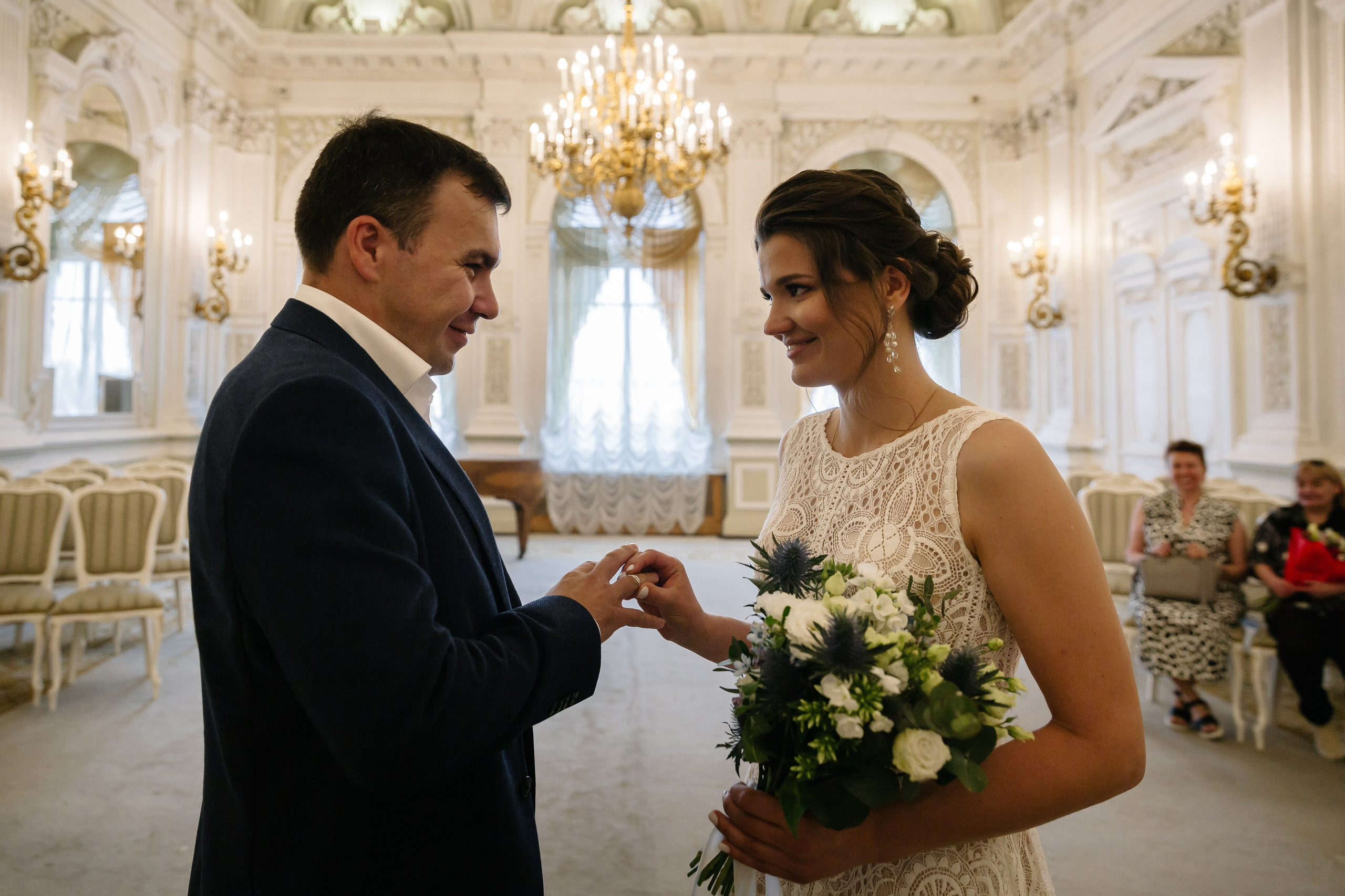 ДВОРЕЦ № 1 | Июль, Исаакиевская площадь. Свадебный фотограф в Санкт-Петербурге Полина Корзухина