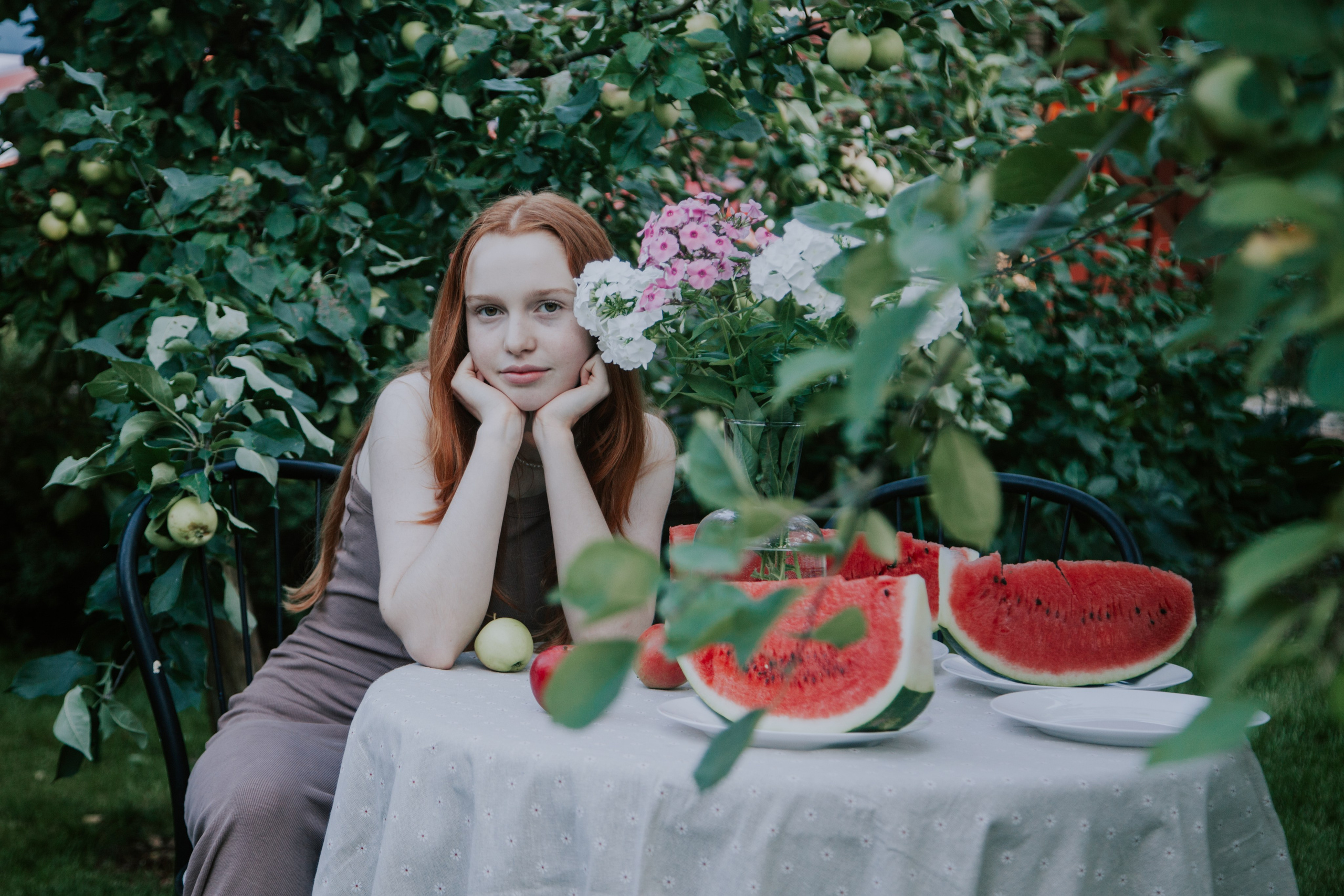 Вечер в саду. Семейный фотограф во Всеволожске и Санкт-Петербурге Юлия Капустина