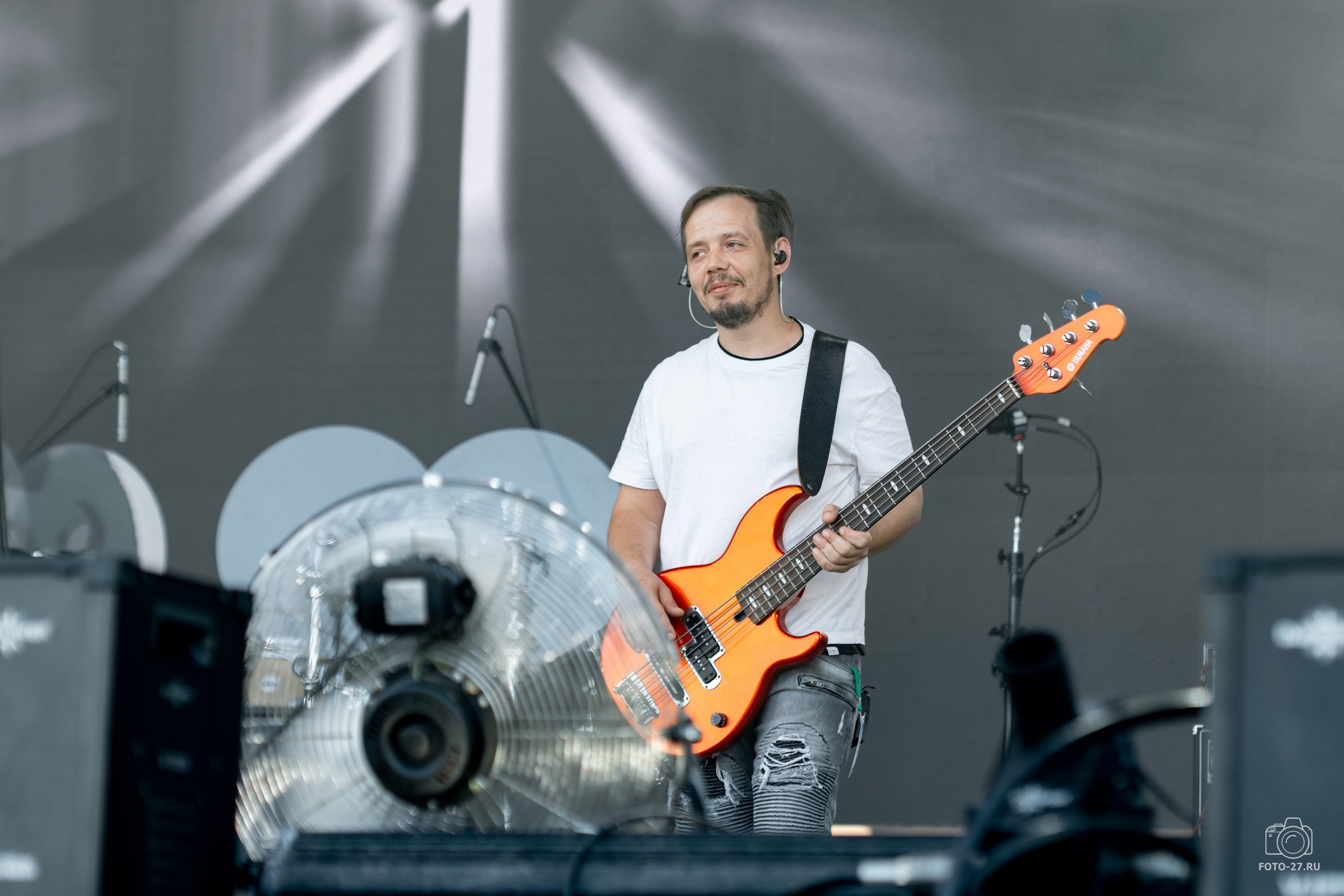 Антон Курдюмов фотограф в Хабаровске Рина Курдюмова фото27 foto27 Антон Дорофеев репортажный репортаж документалист Тони и Рина фотосоздатели ПаПаРоК Рок над Амуром 2024 фестиваль Хабаровск