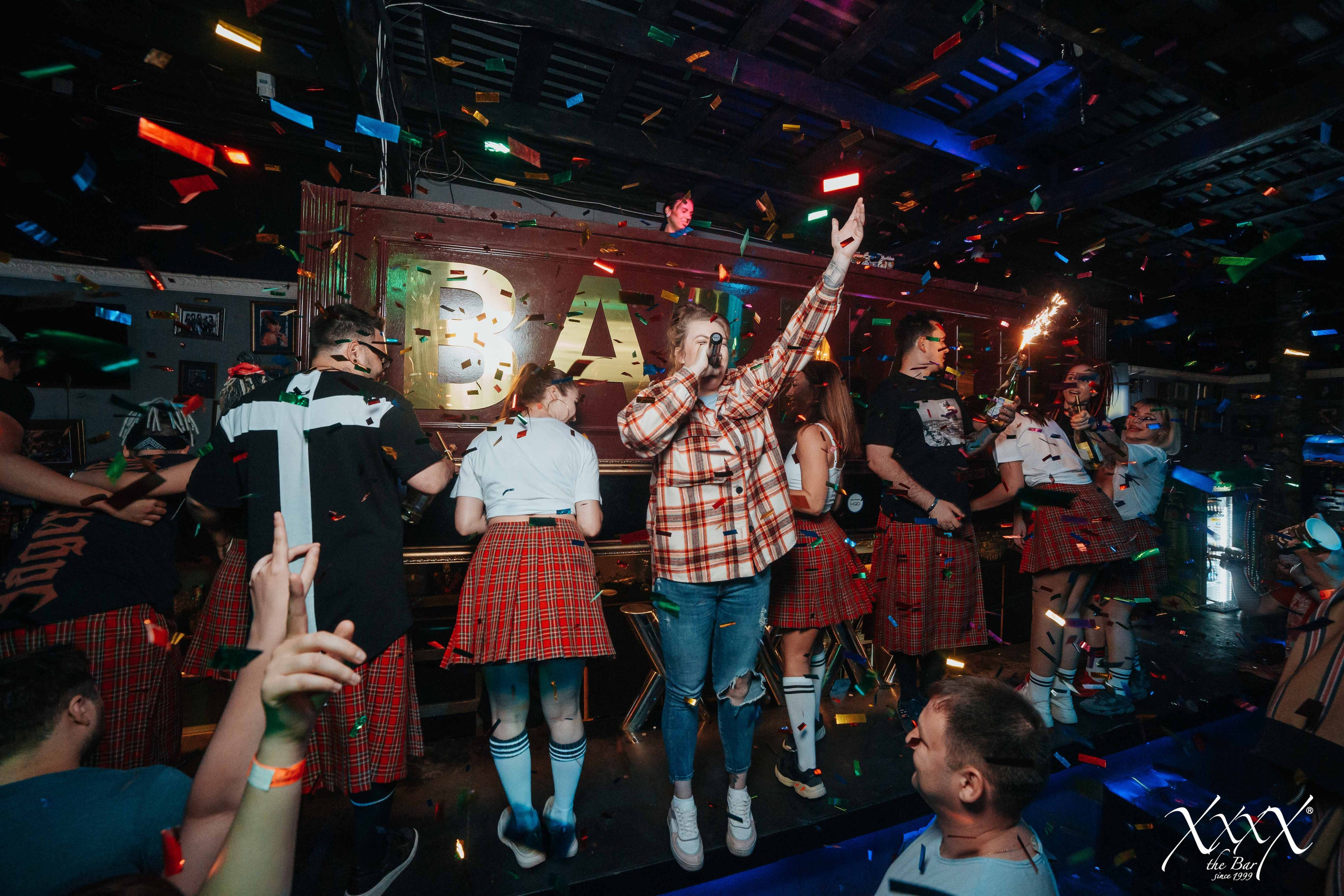 The bar XXXX. Репортажный (Event) фотограф в Барнауле | Даниил Маркин | Качество и вайб