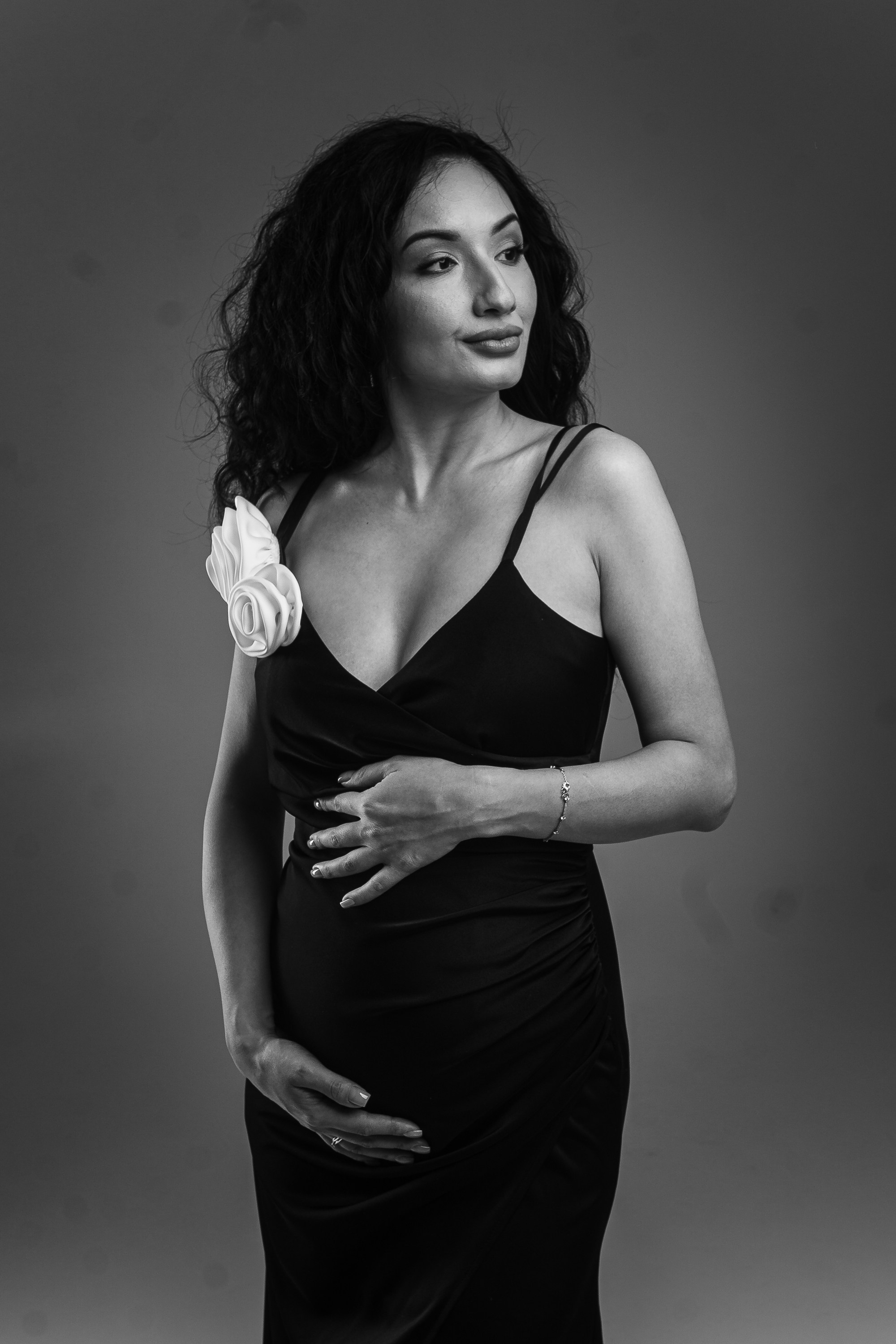 Беременность в ЧБ. Ваш свадебный и семейный фотограф