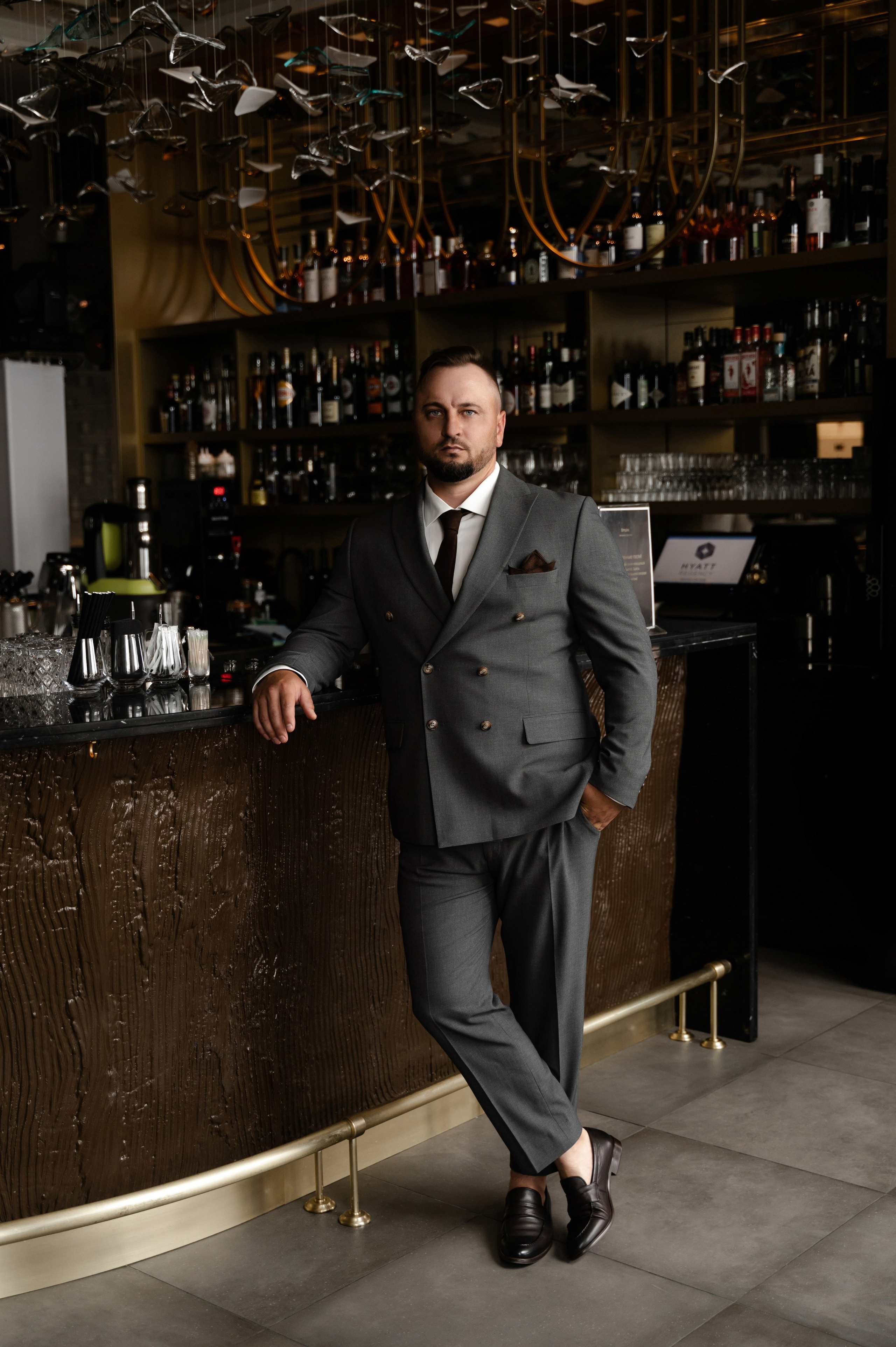 Свадебная фотосессия в отеле Hayat Regency Rostov. Свадебный фотограф в Ростове Максимов Максим