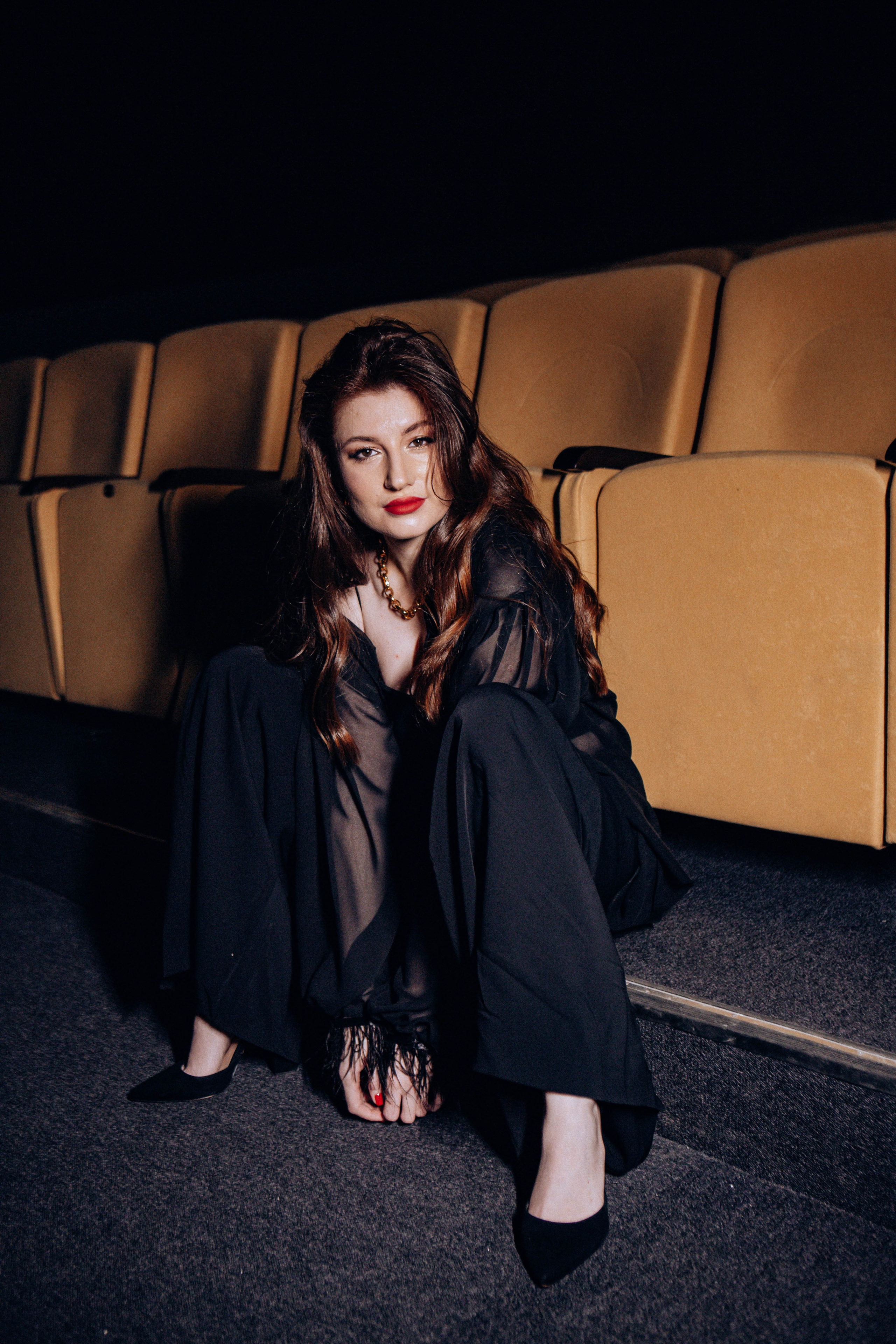 Катя. Контакты