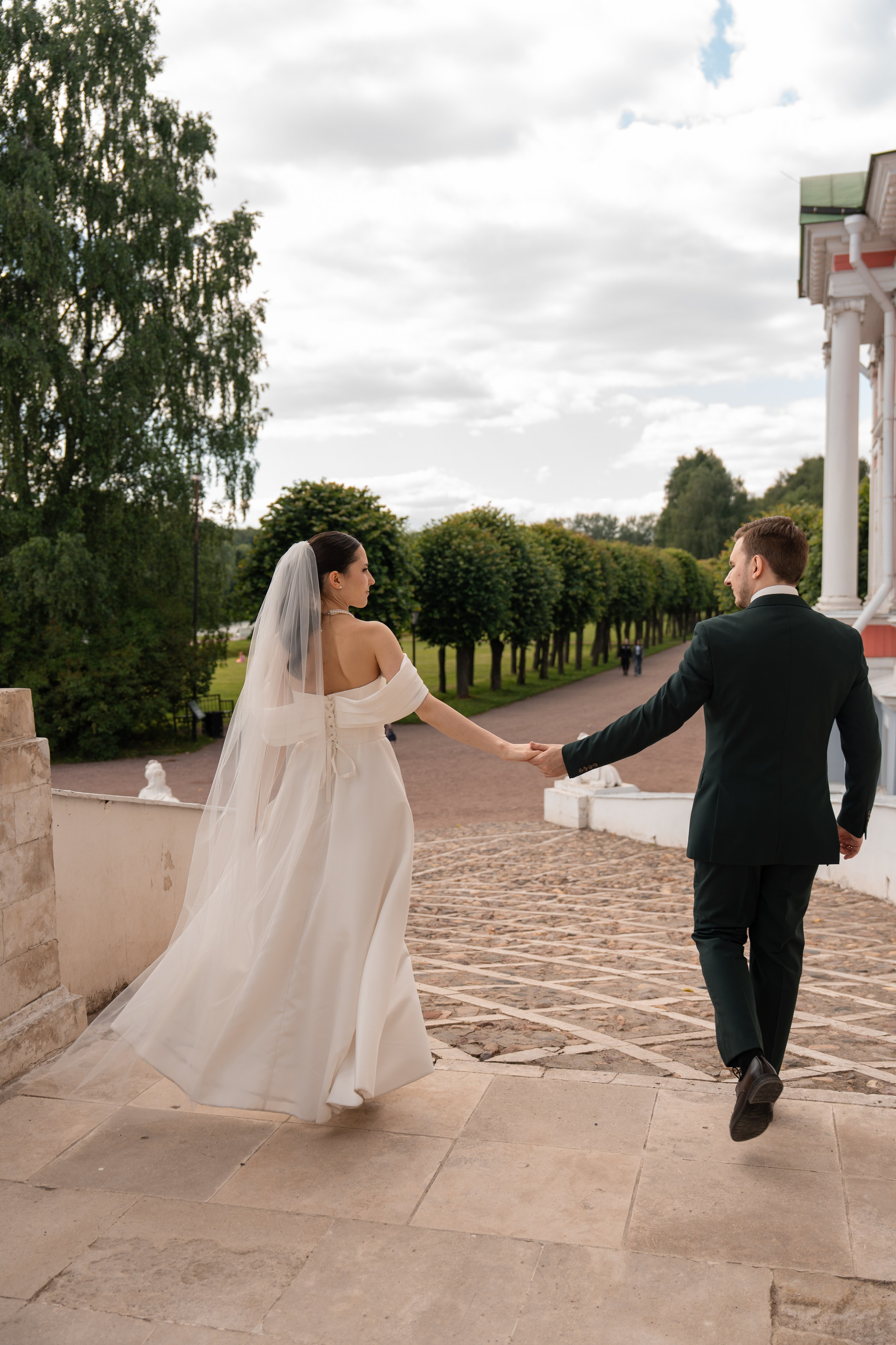 Влад и Илина в Кусково. Свадебный фотограф в Москве Анна Полушина