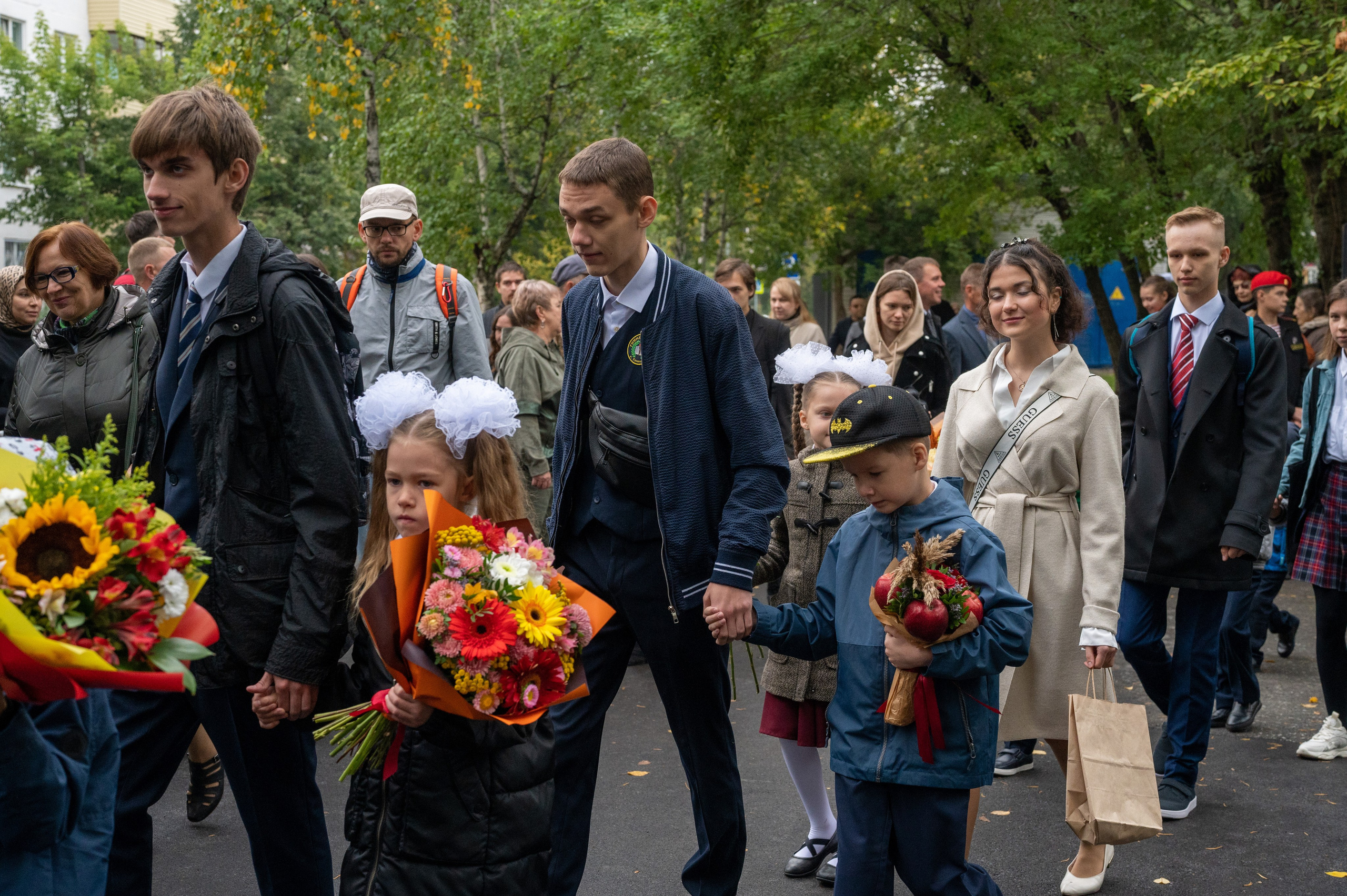 1 сентября 1 К 16 гимназия репортаж, линейка +в классе. Фотограф новорожденных, семейный детский в Тюмени Татьяна Морозова