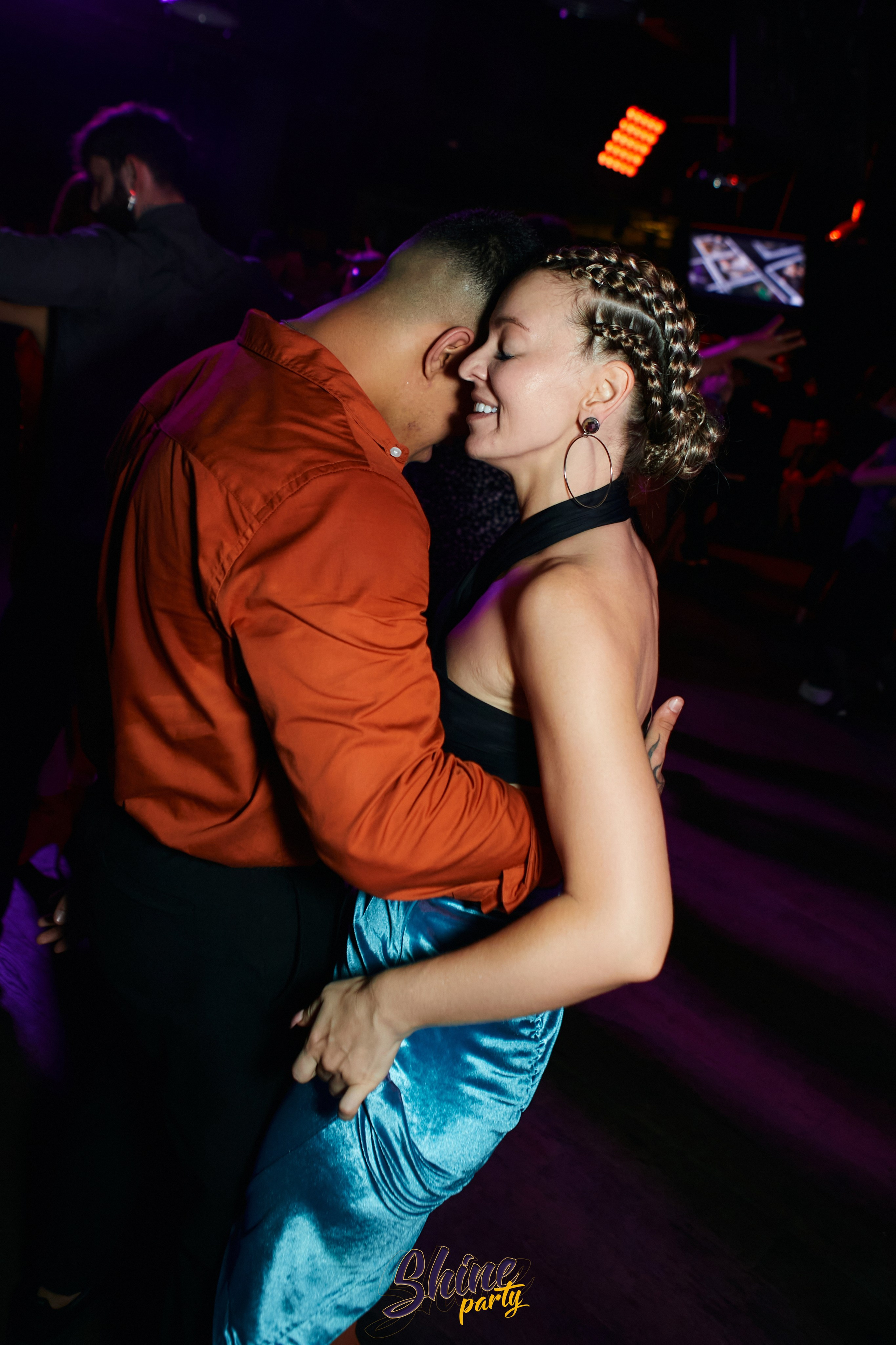 Shine party bachata. Свадебный фотограф