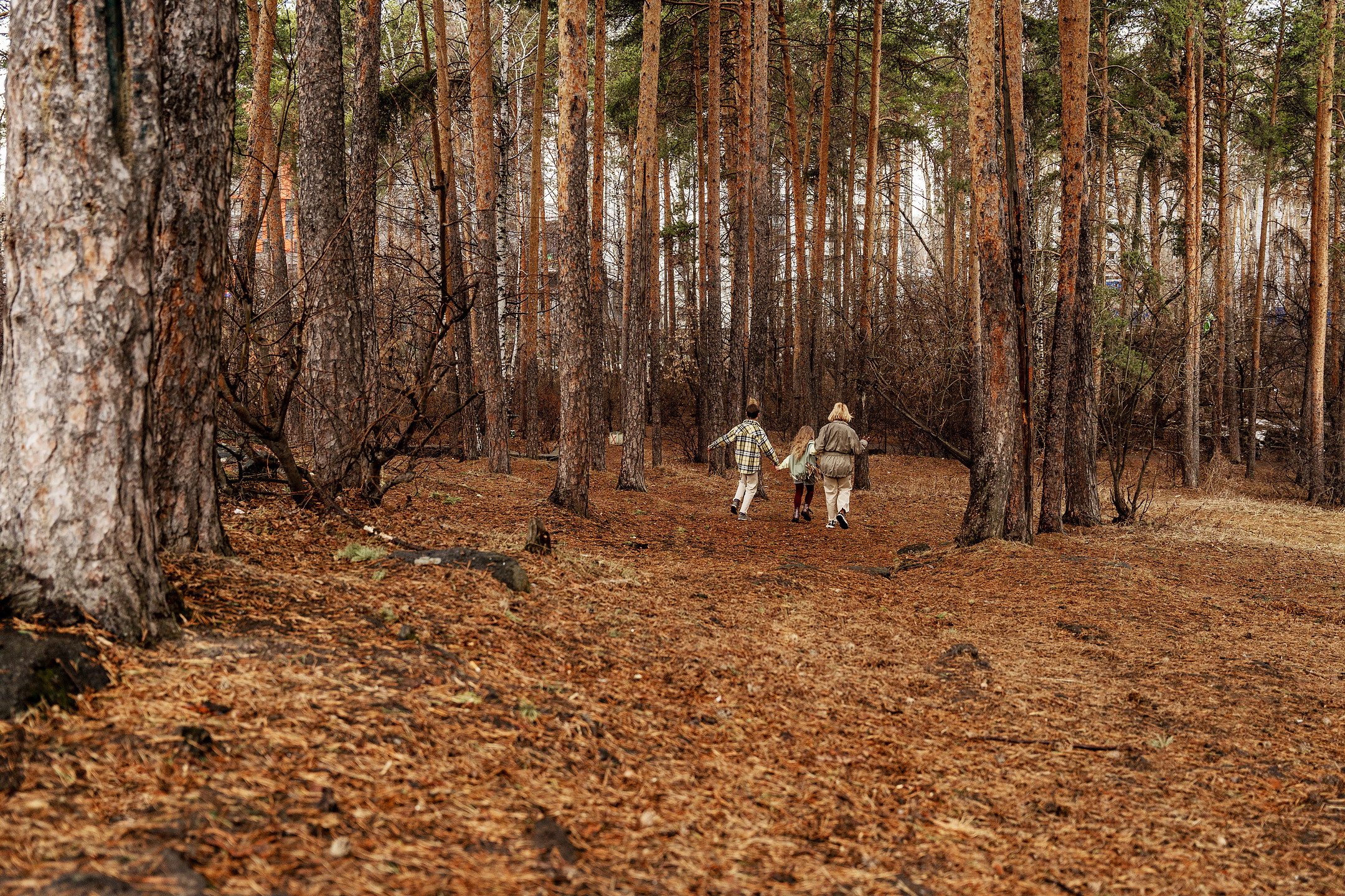Стилизованная семейная фотосессия в городском парке. Саша Потапкин Фотограф. Сочи, Екатеринбург, Москва