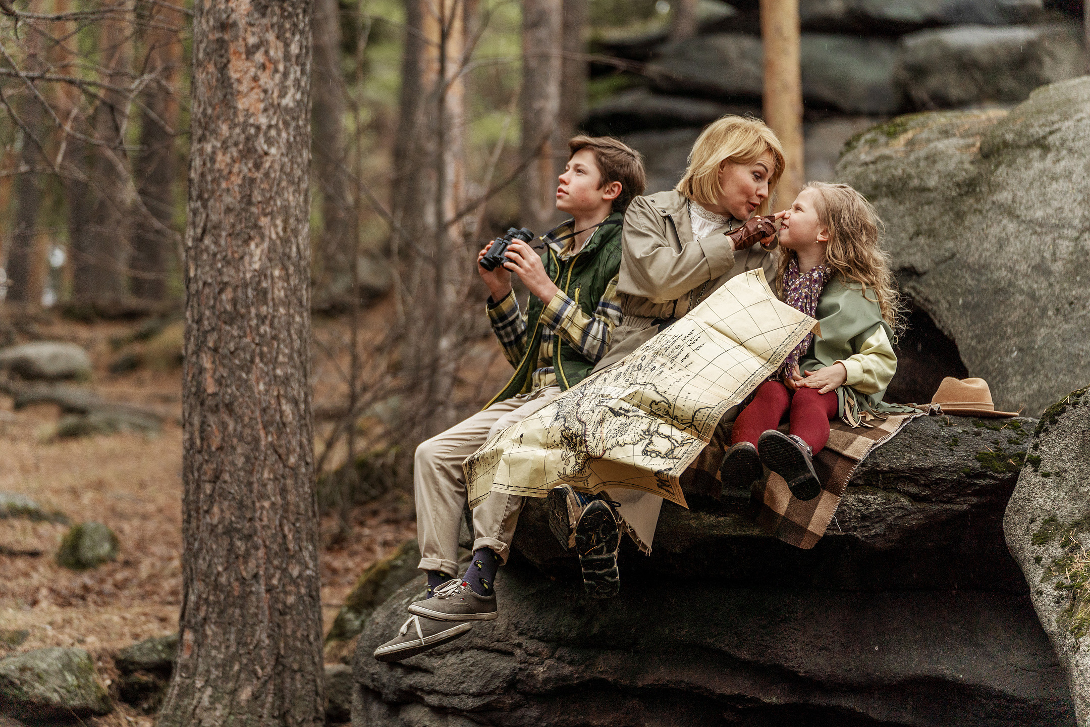 Стилизованная семейная фотосессия в городском парке. Саша Потапкин Фотограф. Сочи, Екатеринбург, Москва