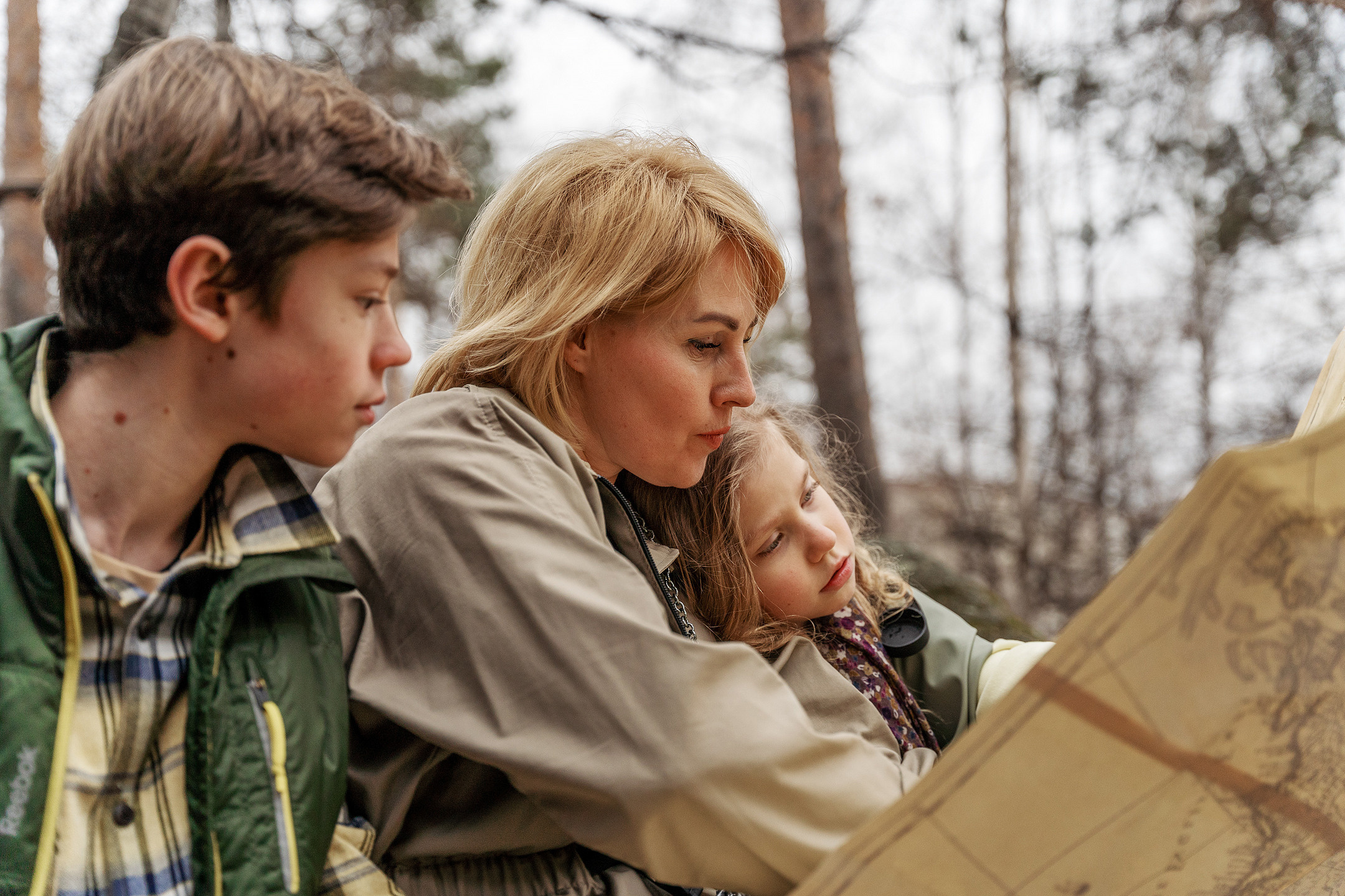 Стилизованная семейная фотосессия в городском парке. Саша Потапкин Фотограф. Сочи, Екатеринбург, Москва