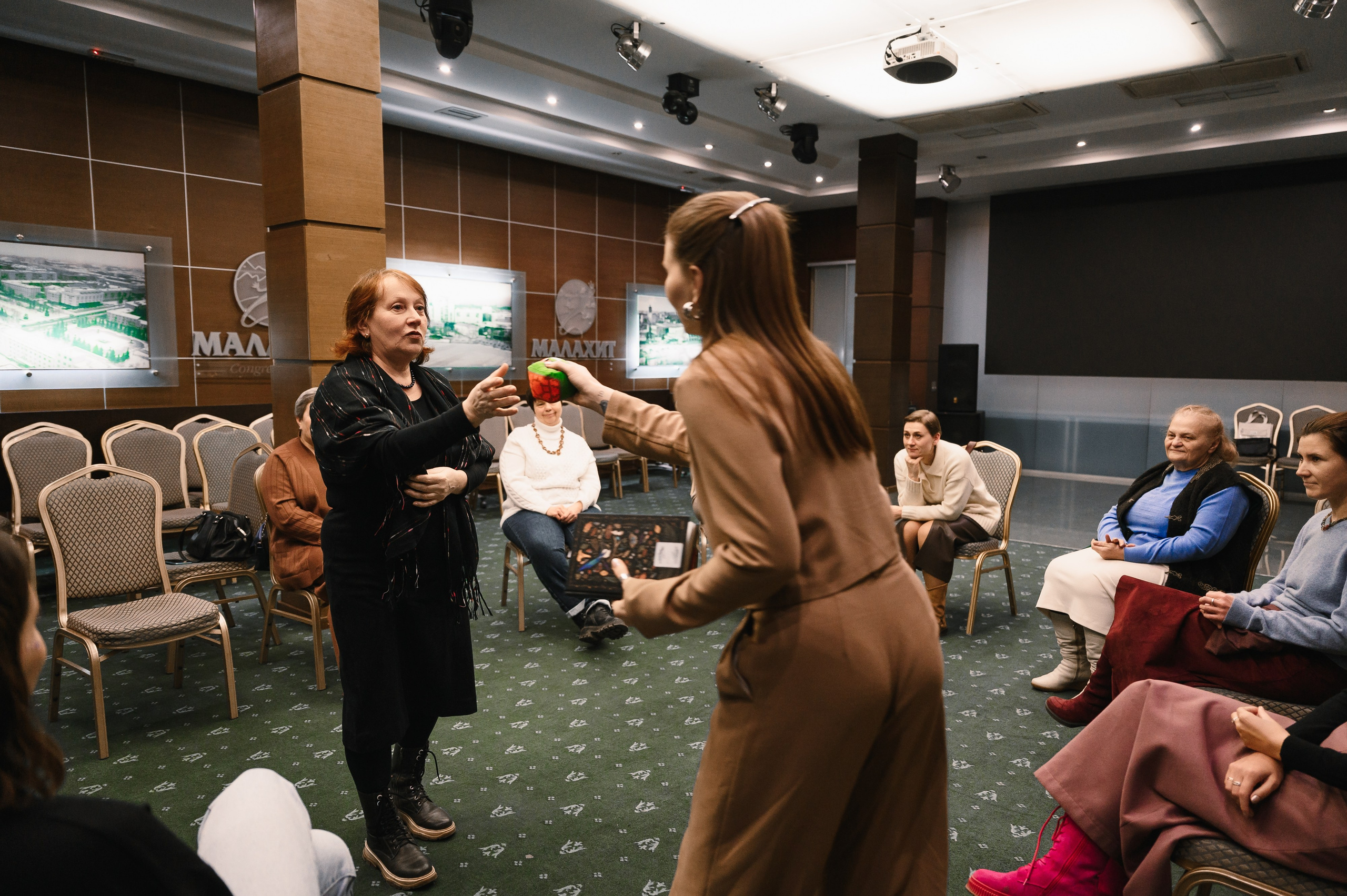 «Театр в квадрате». Клуб Читалка. Wedding and family photographer USA