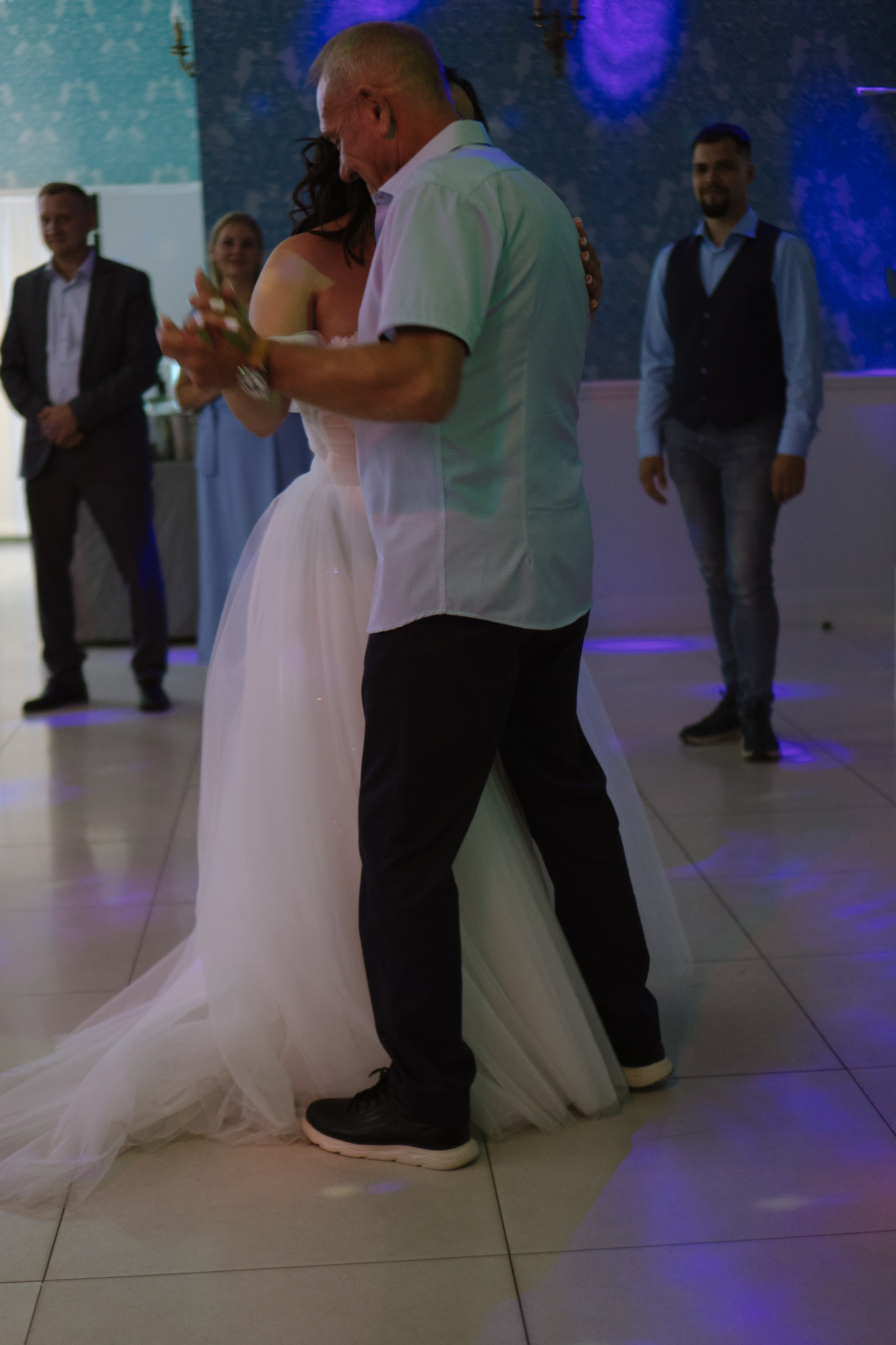 ТАНЕЦ ОТЦА И ДОЧЕРИ НА БАНКЕТЕ (СВАДЕБНАЯ ФОТОСЕСИИЯ БАНКЕТА). Профессиональный фотограф, Санкт-Петербург — Виктория Богомолова
