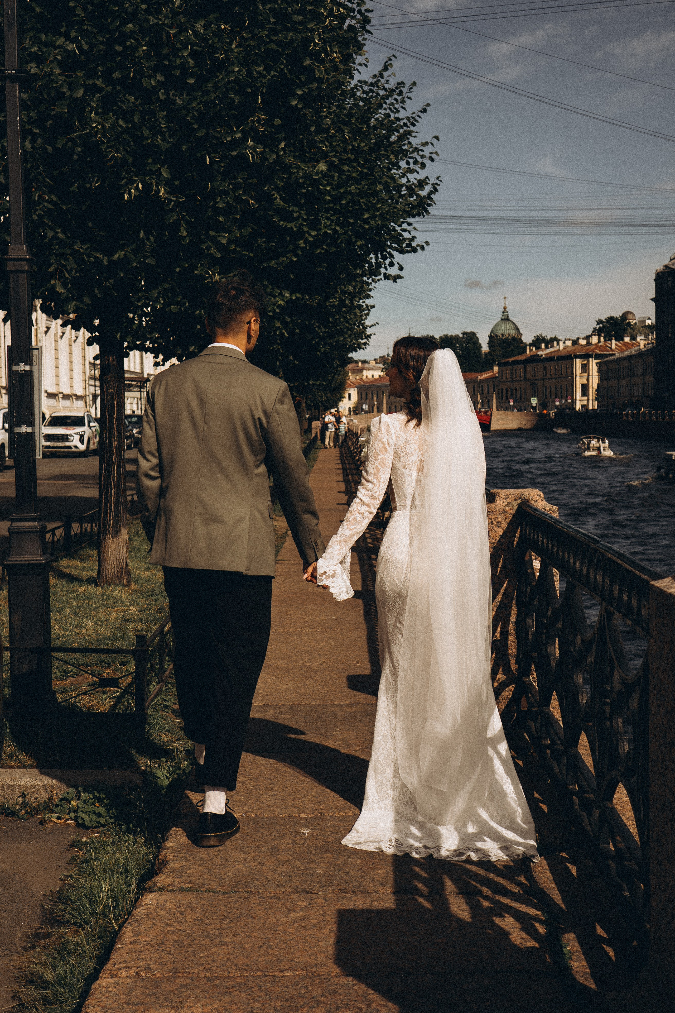 СВАДЕБНАЯ ПРОГУЛКА ВОЗЕ ИСАИКЕВСКОГО СОБОРА АСТОРИИ И ЗАКОНОДАЛЕТНОГО СОБРАНИЯ. Профессиональный фотограф, Санкт-Петербург — Виктория Богомолова