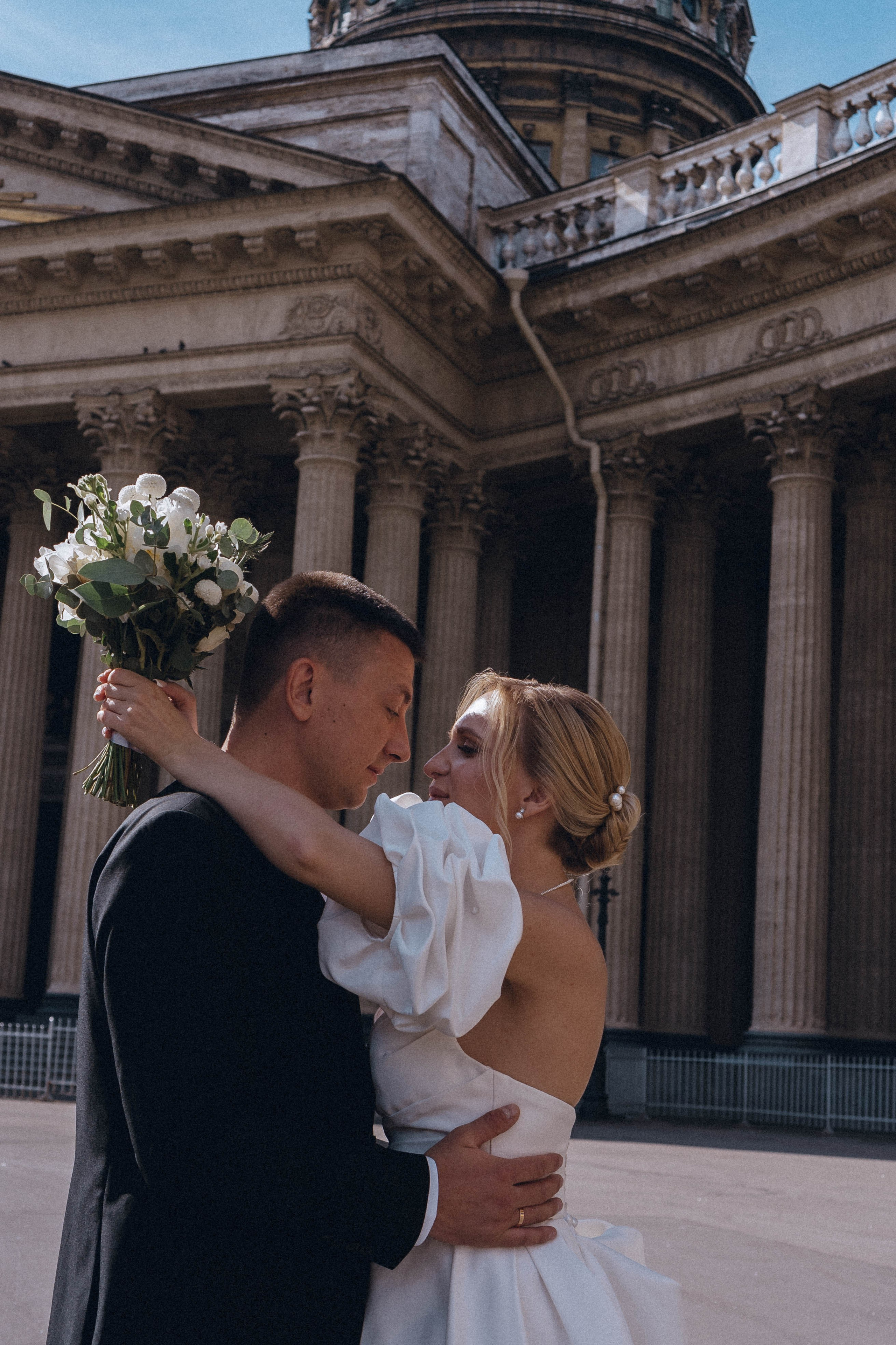 СВАДЕНБНАЯ СЬЕМКА НА КАТЕРЕ ПО КАНАЛАМ САНКТ-ПЕТЕРБУРГА И В АКВАТОРИИ НЕВЫ. Профессиональный фотограф, Санкт-Петербург — Виктория Богомолова