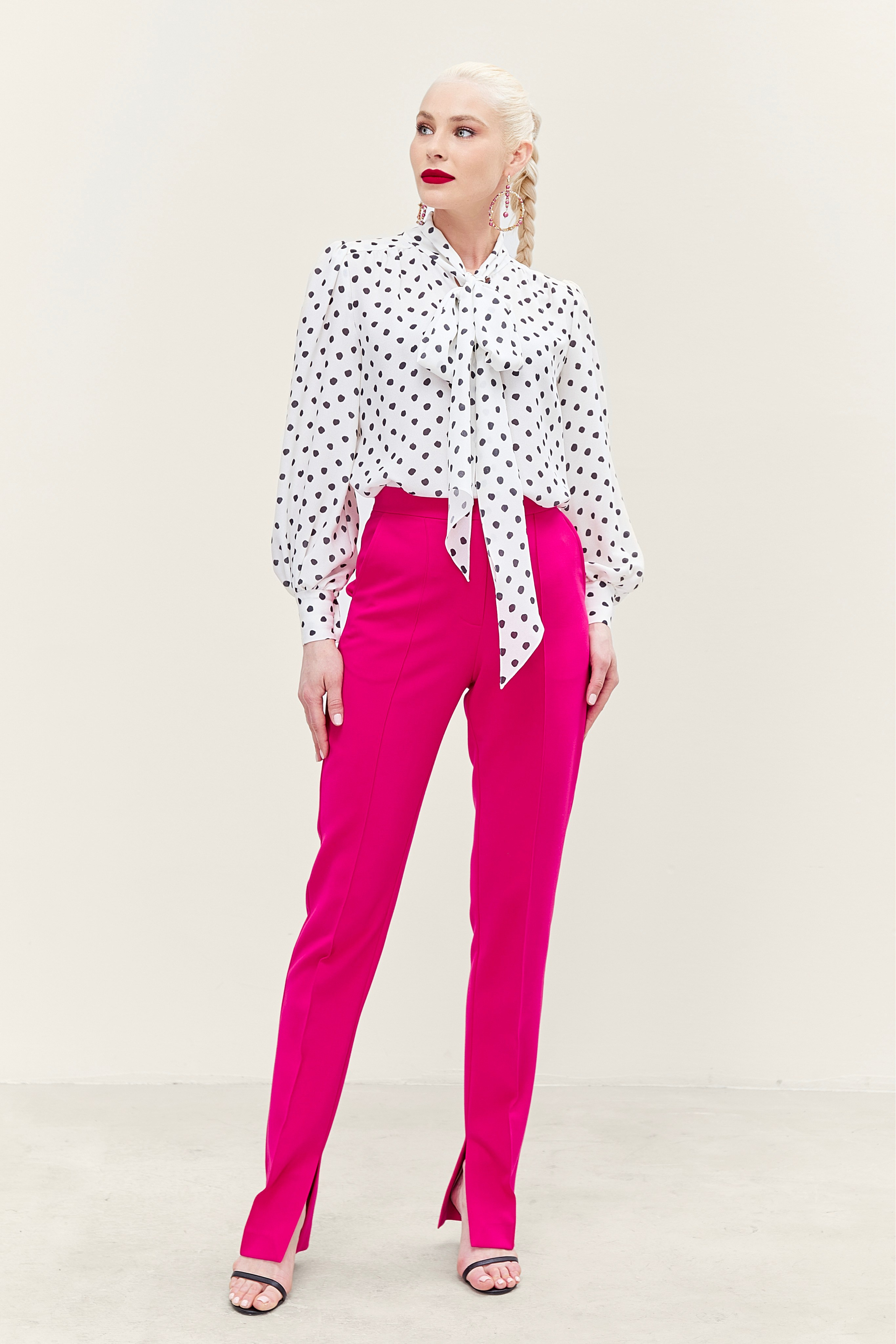 "Профессиональная каталожная фотосъемка товаров для e-commerce и интернет-магазинов""Высококачественная каталожная съемка одежды и аксессуаров с белым фоном""Рекламная каталожная фотосъемка для маркетинга продуктов и брендов""Студийная каталожная съемка с детальной проработкой текстур и материалов""Коммерческая каталожная фотосъемка для каталогов и онлайн-платформ""Фотография каталожной съемки с акцентом на дизайн и презентацию товаров""Предметная каталожная съемка для увеличения продаж в e-commerce""Профессиональная каталожная фотосъемка с использованием студийного освещения""Рекламные фото каталожной съемки для сайтов и социальных сетей""Высокоточная каталожная съемка товаров для презентаций и брошюр""Каталожная фотосъемка высокого разрешения для онлайн-магазинов""Коммерческая каталожная съемка с фокусом на качество и детализацию""Студийная каталожная фотосъемка для брендов и ритейла""Фотографии каталожной съемки для маркетинговых кампаний""Профессиональная каталожная съемка для каталогов и увеличения конверсии" "Профессиональная съемка на модели для модных брендов и рекламы""Высококачественная фотосъемка на модели с креативным освещением и позами""Рекламная съемка на модели для каталогов одежды и аксессуаров""Студийная съемка на модели с акцентом на стиль и индивидуальность""Коммерческая фотосъемка на модели для fashion-индустрии""Фотография съемки на модели с профессиональным ретуши для журналов""Модная съемка на модели для продвижения бренда и коллекций""Профессиональная съемка на модели с использованием естественного света""Рекламные фото съемки на модели для социальных сетей и веб-сайтов""Высокоточная фотосъемка на модели для портфолио и презентаций""Съемка на модели высокого разрешения для модных кампаний""Коммерческая съемка на модели с фокусом на тренды и дизайн""Студийная фотосъемка на модели для e-commerce и маркетинга""Фотографии съемки на модели для брендов и увеличения продаж""Профессиональная модная съемка на модели для каталогов и рекламы"