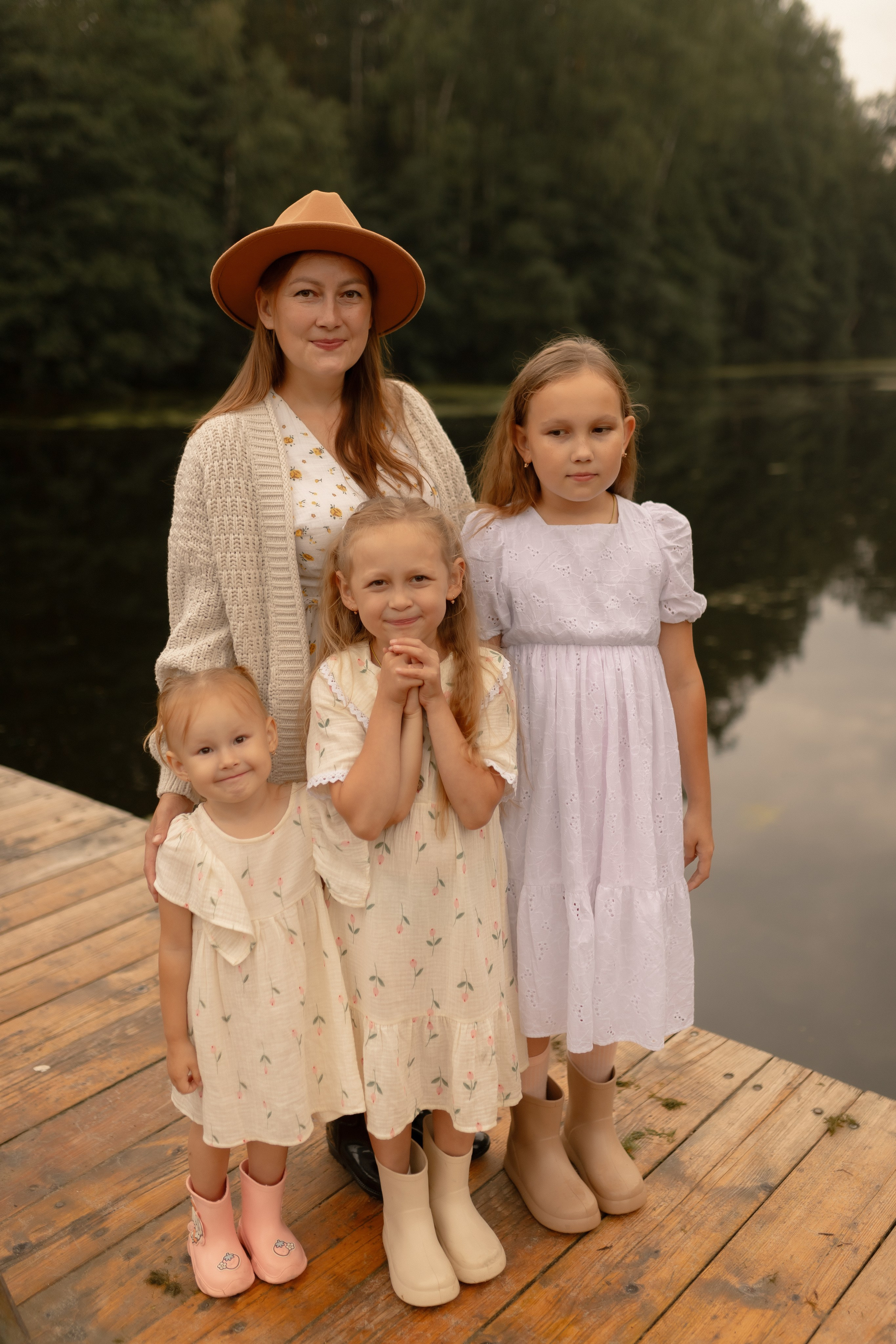 Мама Алина, Маша, Дина и Анечка. Фотограф Татьяна Семенова