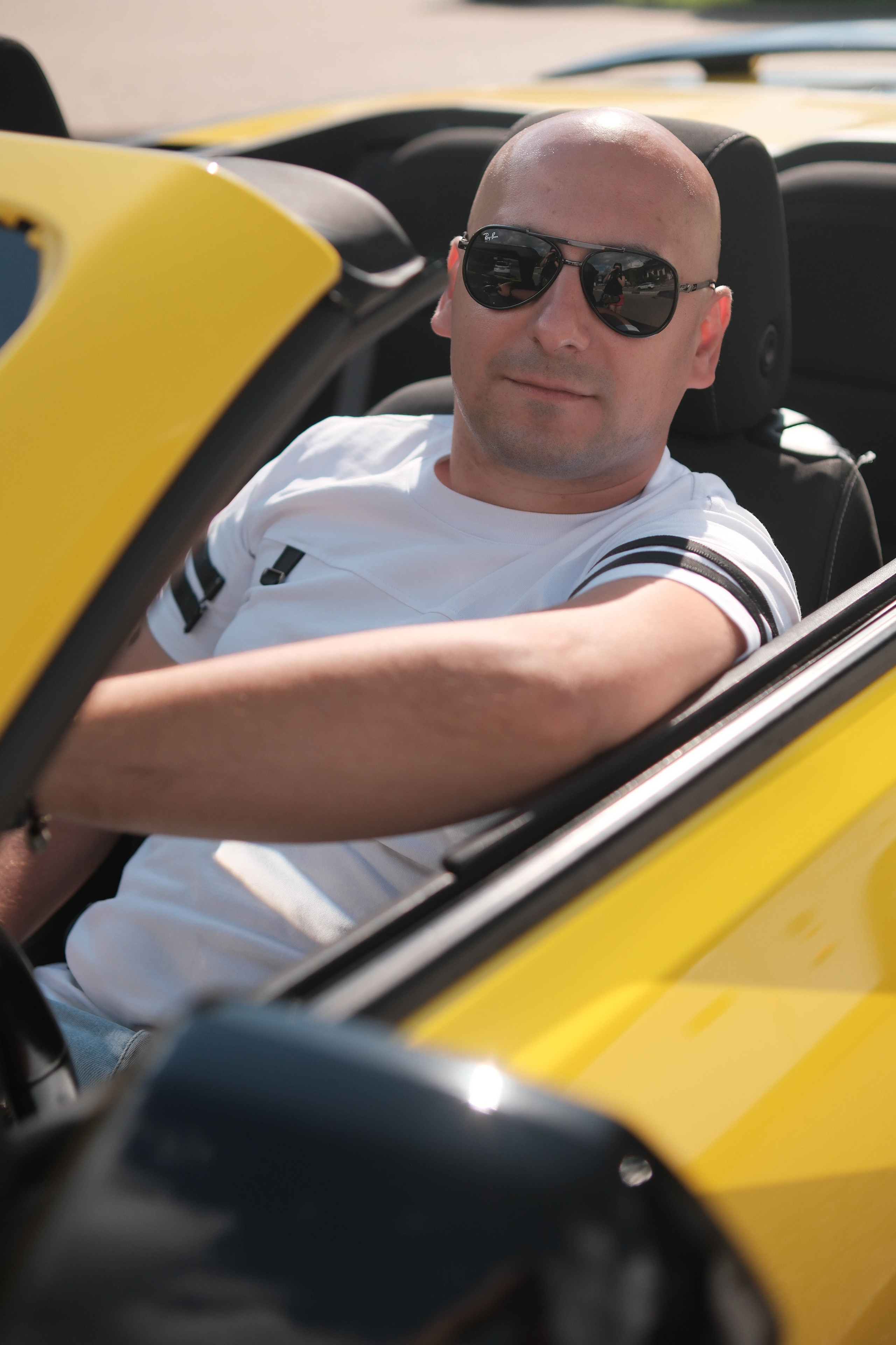 Дмитрий на кабриолете. Фотограф Черненко Дарья