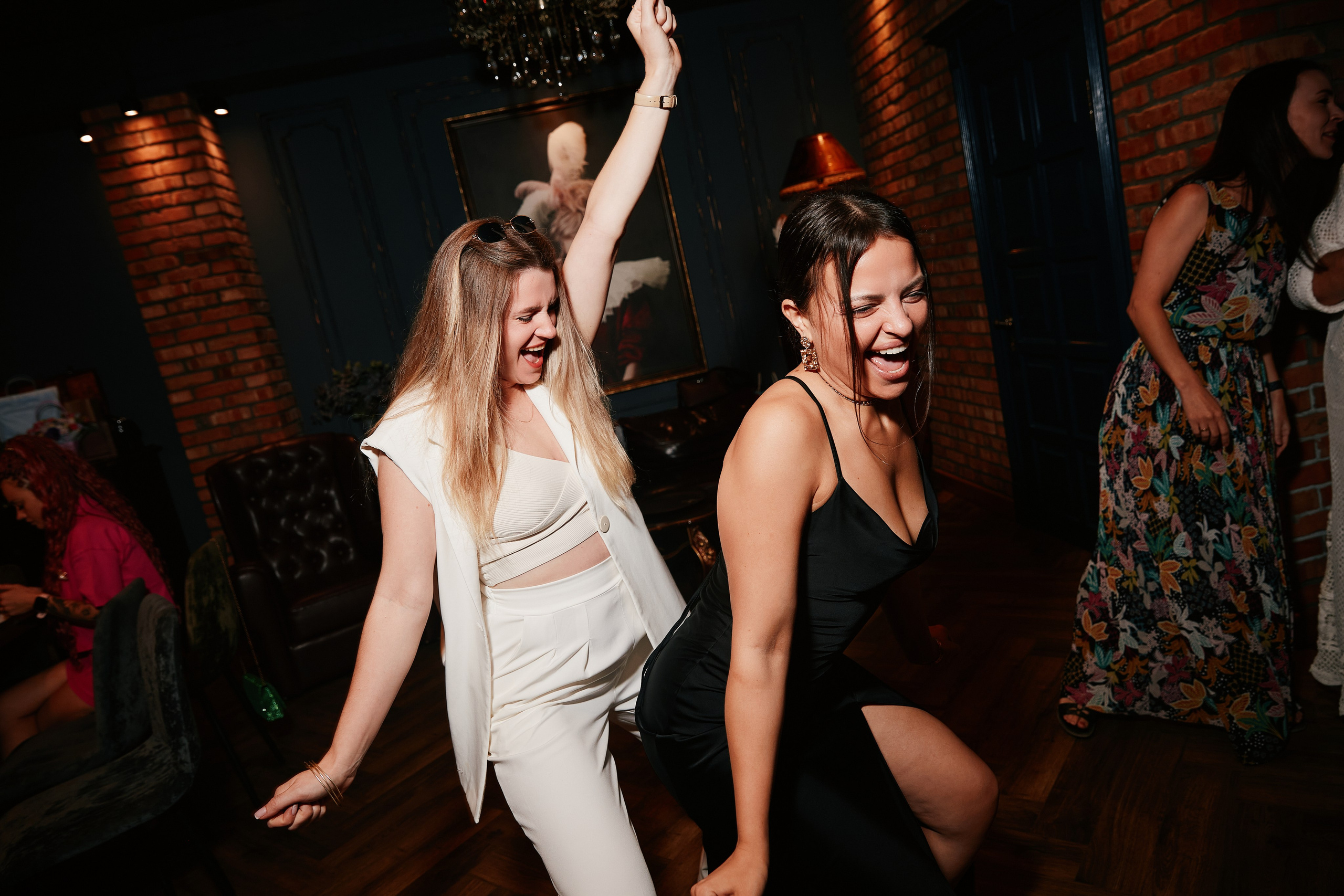 HOLIDAY IN AVRORA ROOM 10.08. Свадебный репортажный фотограф краснодар максим дремов дрёмов фотосессия студия цена