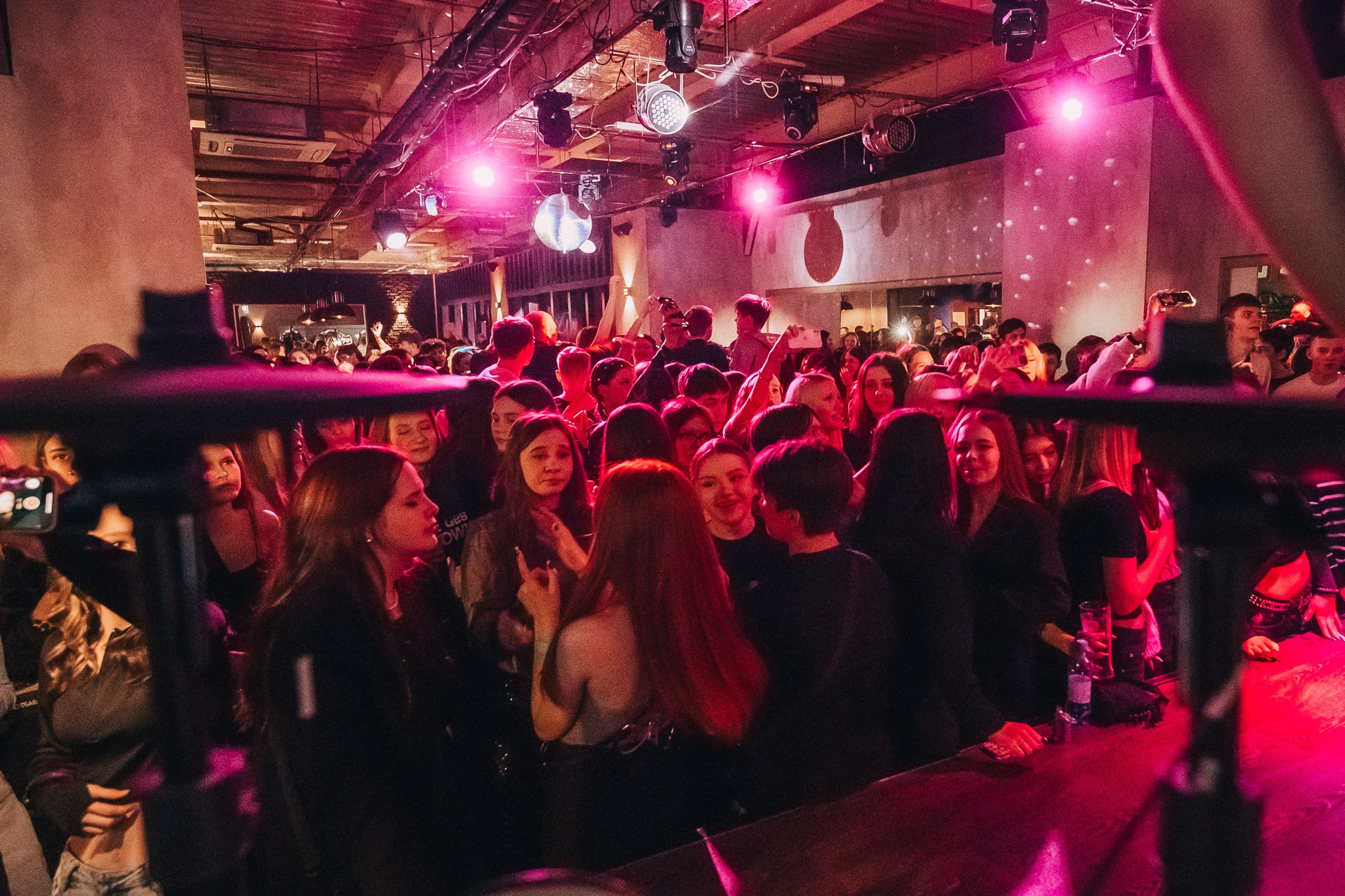 8 MARCH WOMENS DAY PARTY. Фотограф в Кемерово Владислав Шульц