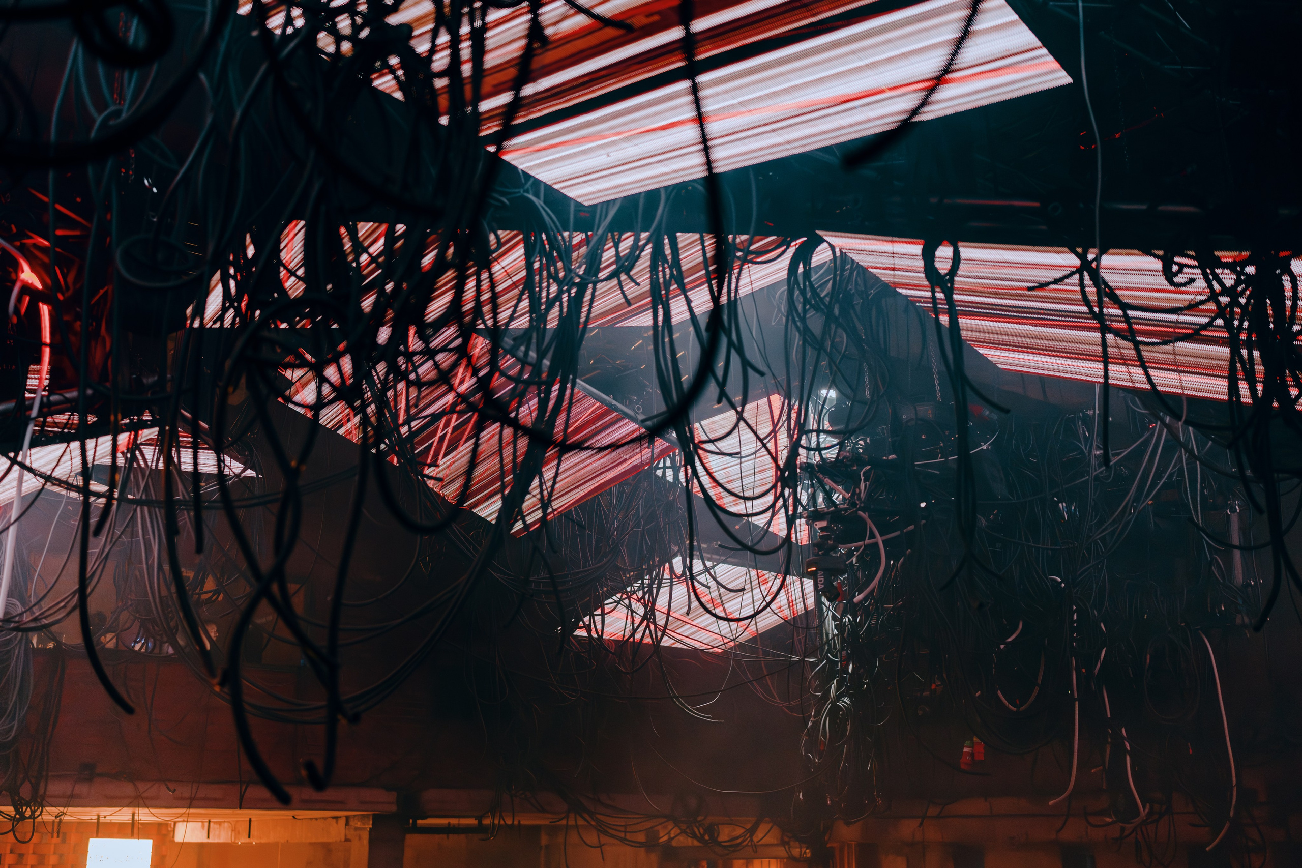 Outline 2024. @tomrus: Рустам Шагиморданов — фотограф