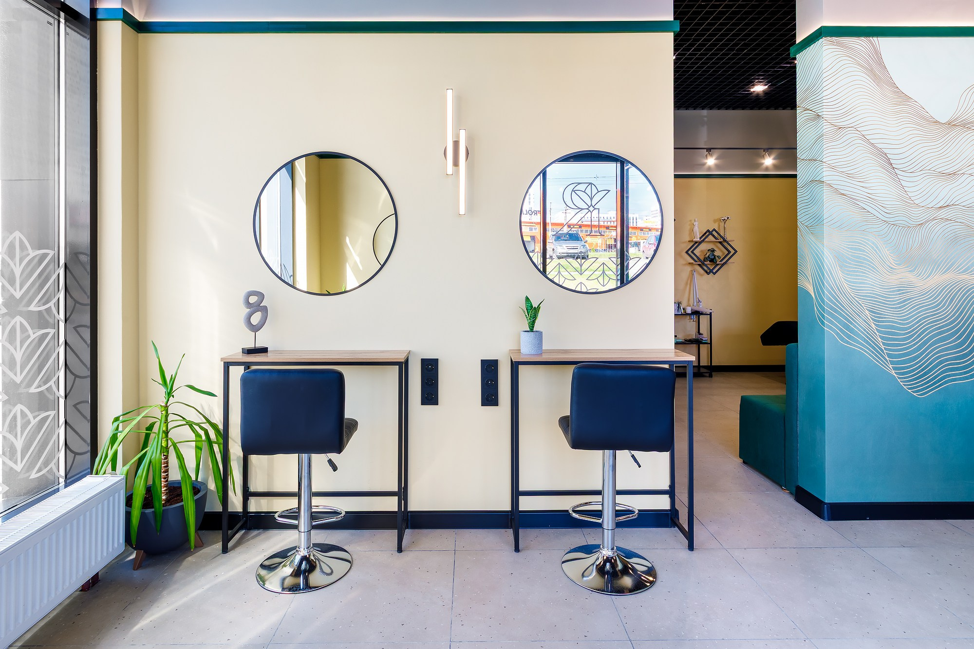 Детализация интерьера салона красоты | Фотосъемка зоны бровиста | Пенза