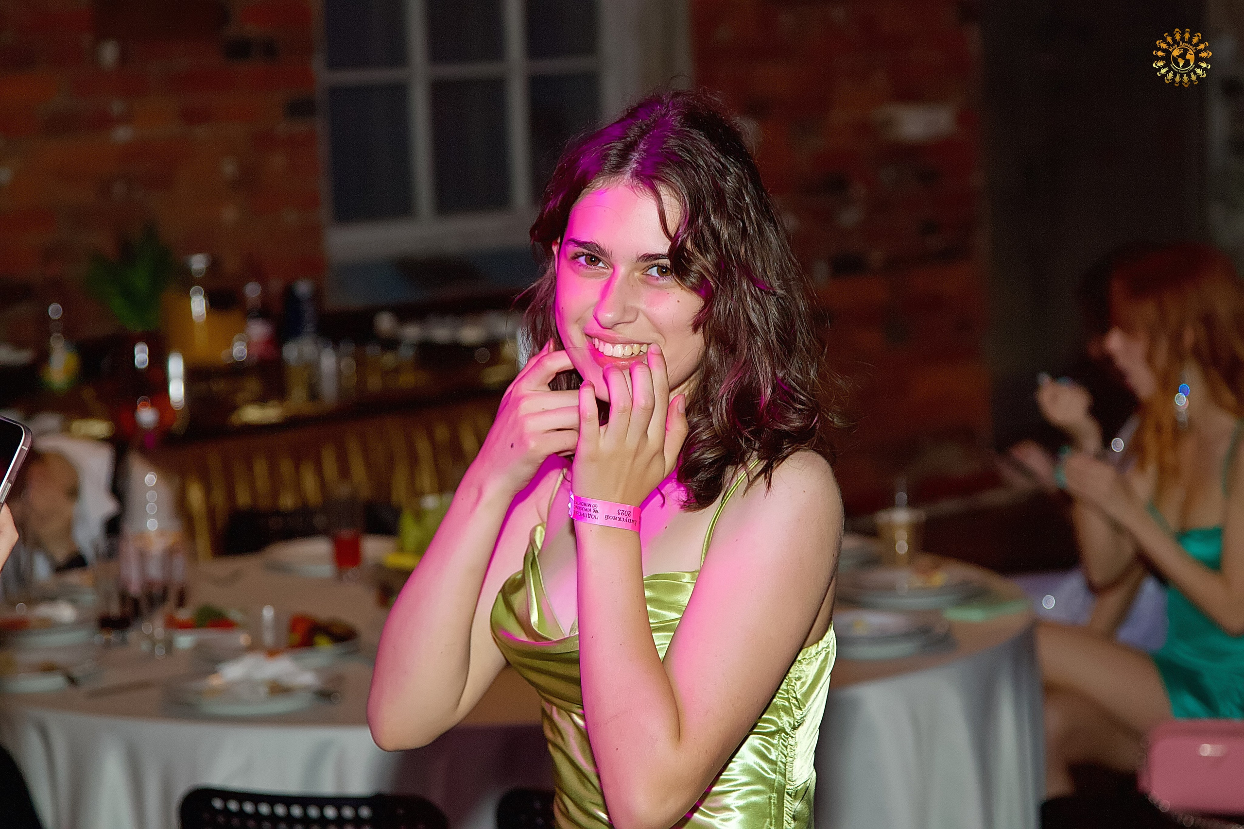 Выпускной 2023 (9-й класс, школа № 46). Loft Urban. Москва. Репортажная съемка в Москве и области. Анималистика