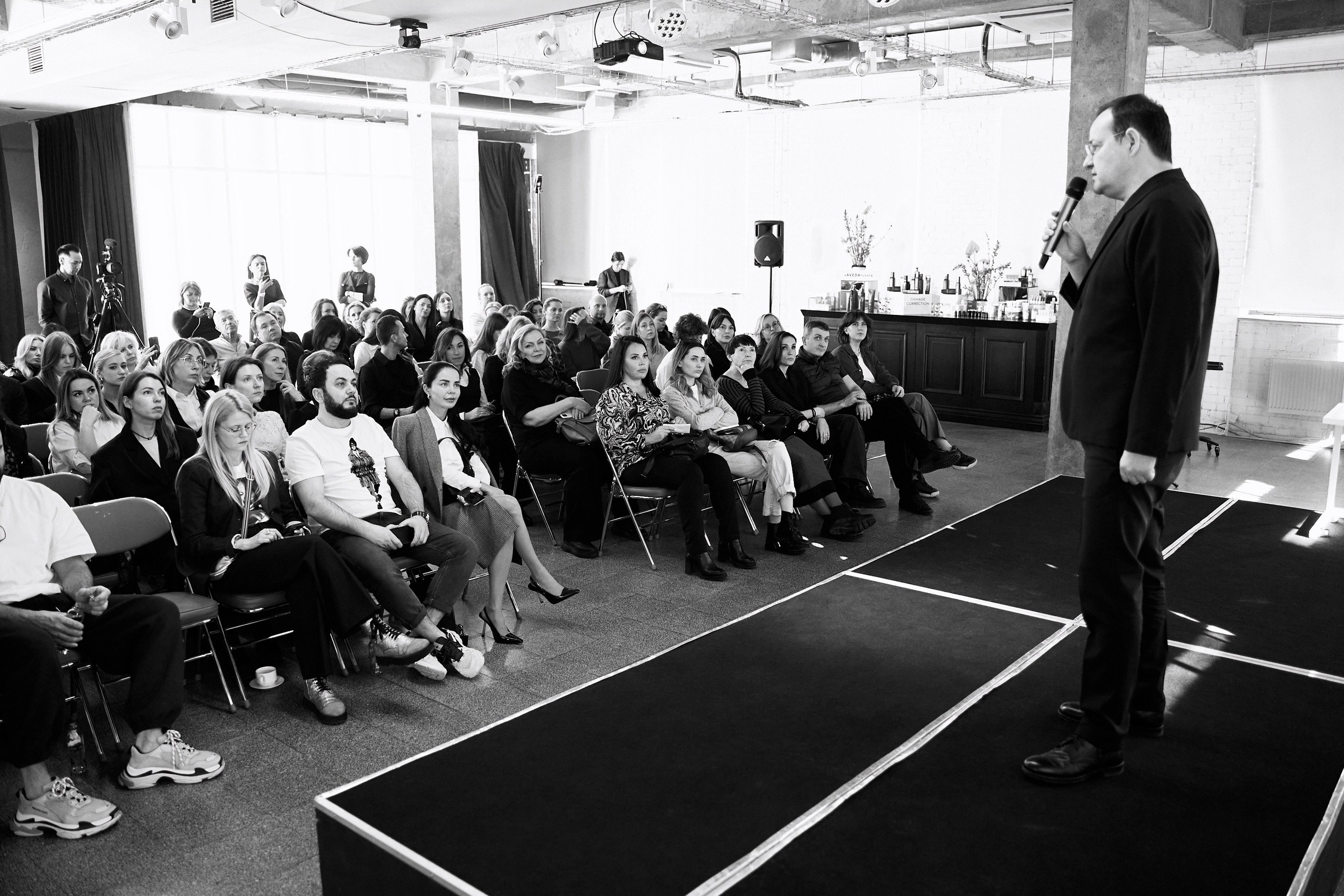 Бизнес. Антон Чигляков -   профессиональный фотограф