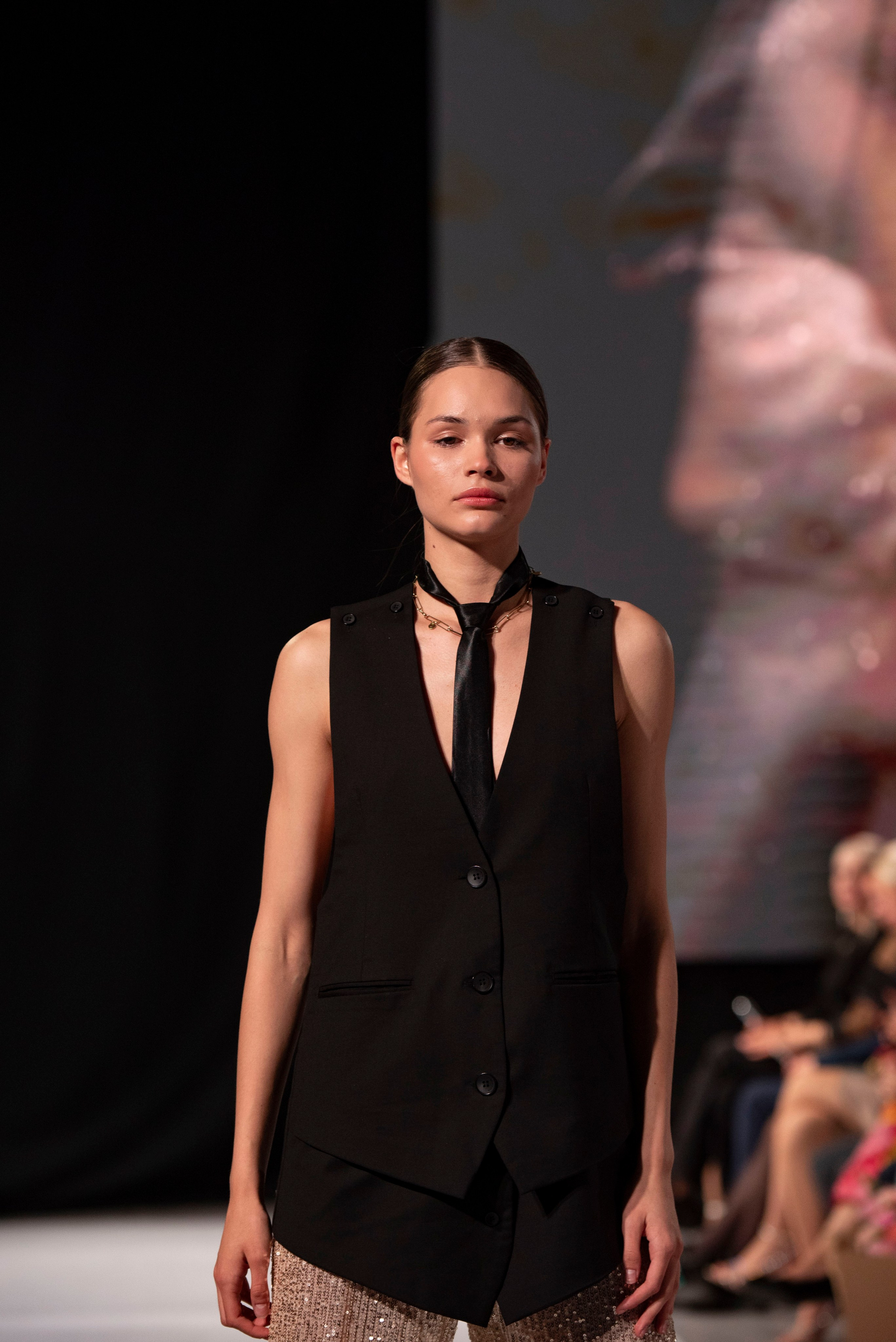 Фотограф на модельный показ. Свадебный, семейный, фэшн фотограф, школьный фотограф в Сочи