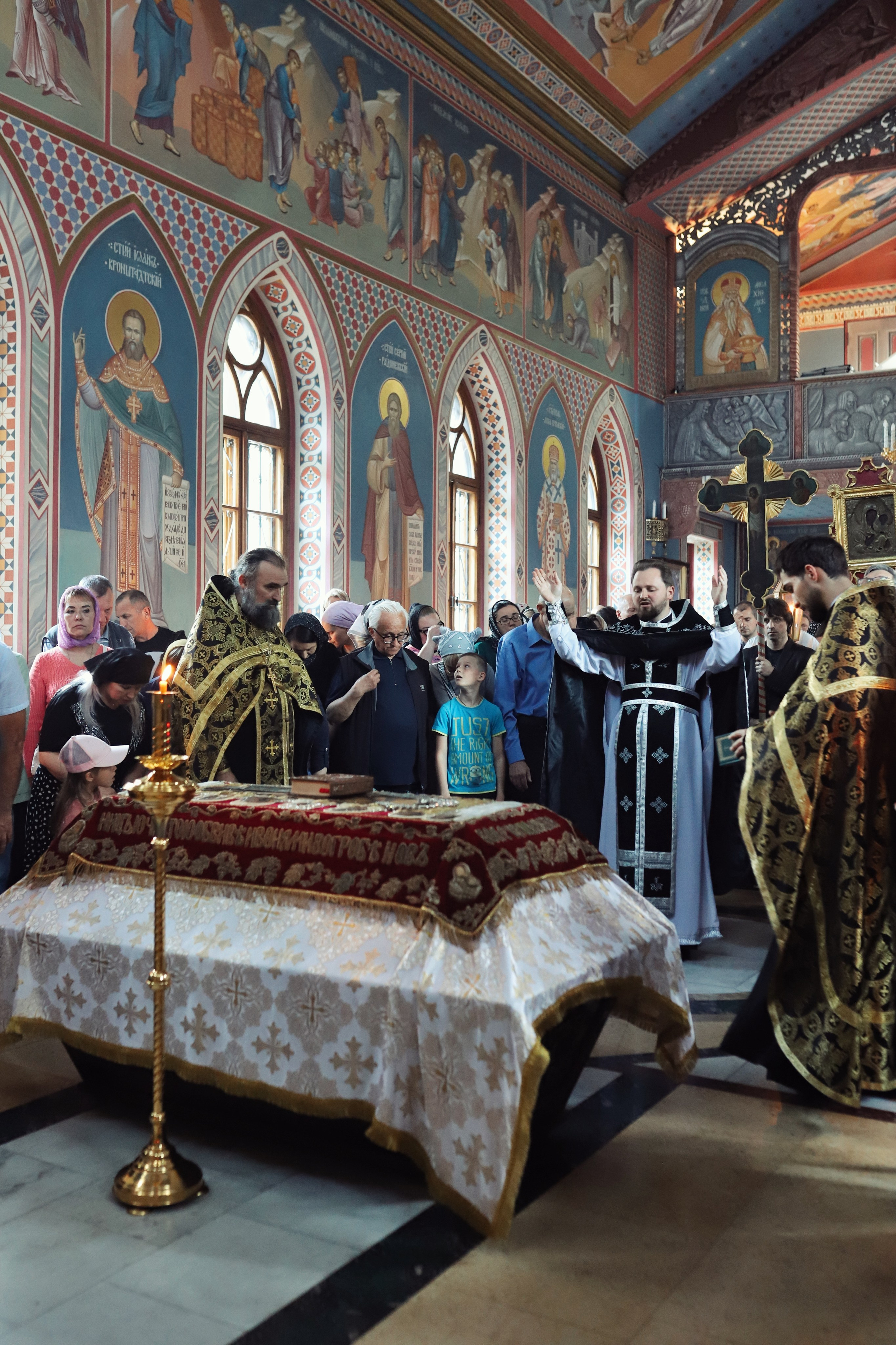 Съемка Литургии. Фотограф и видеограф в Санкт-Петербурге