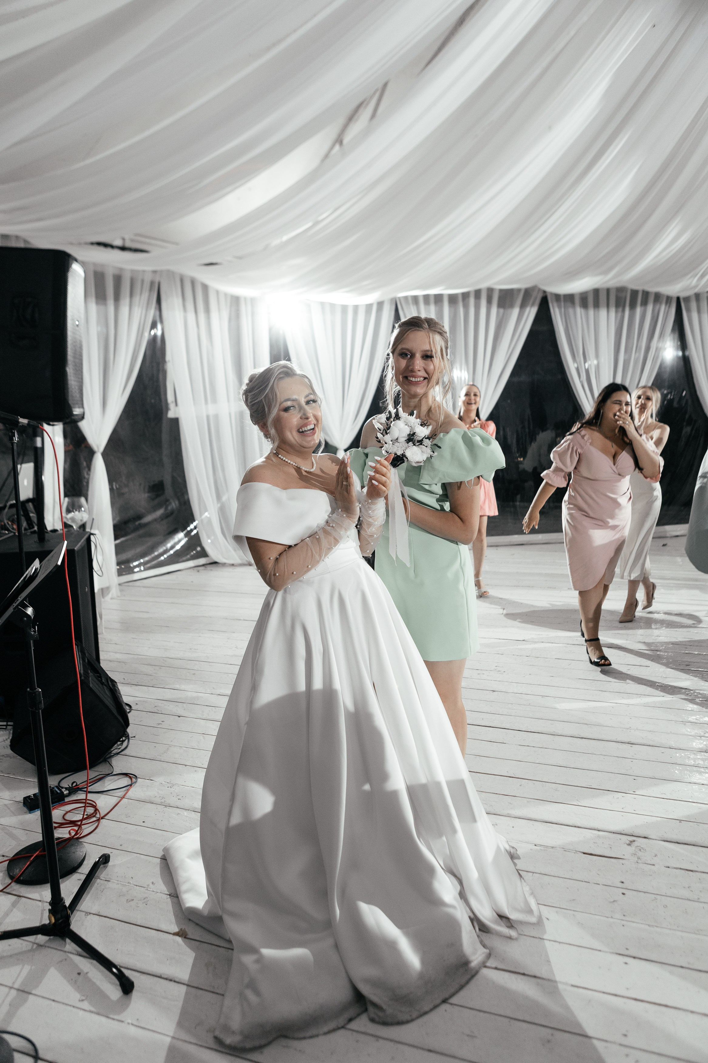 Свадебный фотограф Уфа — Руслан ГабдлисламовЖивые эмоции, красивые кадры, воспоминания на всю жизнь.Работаю по всей Республике Башкортоста. Свадебный фотограф Уфа Руслан Габдлисламов