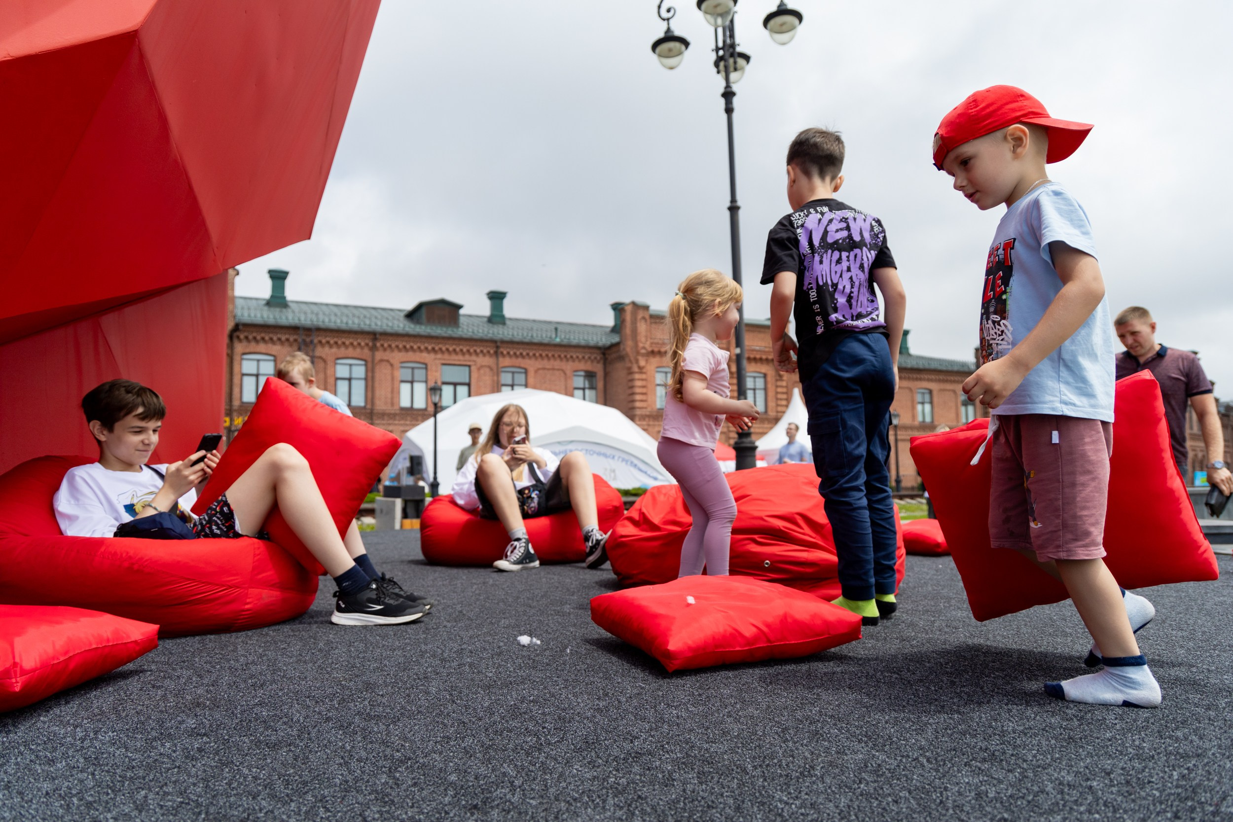 День молодежи. Репортажный и студийный фотограф во Владивостоке Дударева Софья