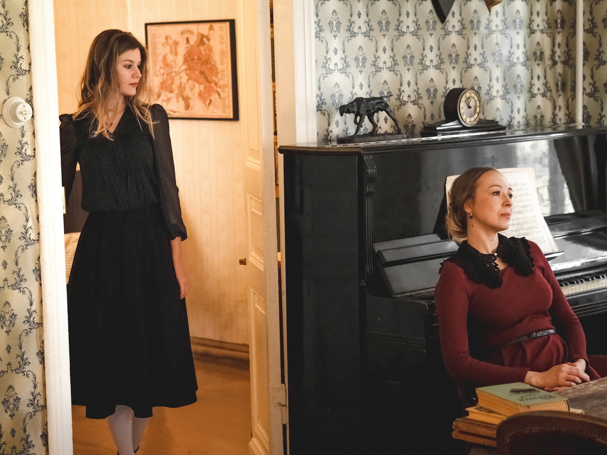 Ирина и Евгения в доме Пельцама. Семейный фотограф Ольга Барабанова