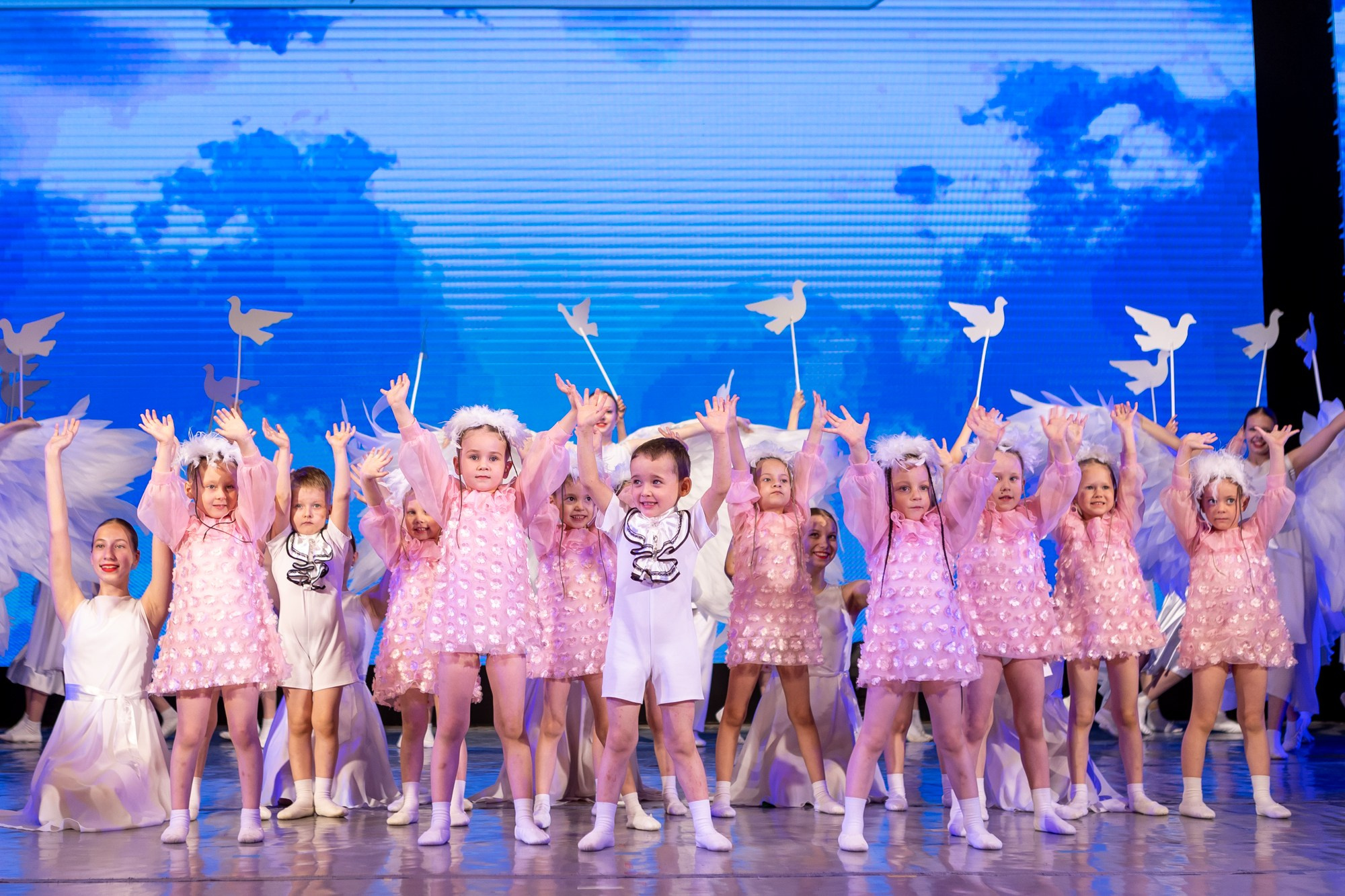 Отчетный концерт Заслуженного коллектива РФ «Жемчужинка» в Оренбурге, ДК «Россия», 2025 г. Фотограф в Оренбурге. Профессиональный фотограф