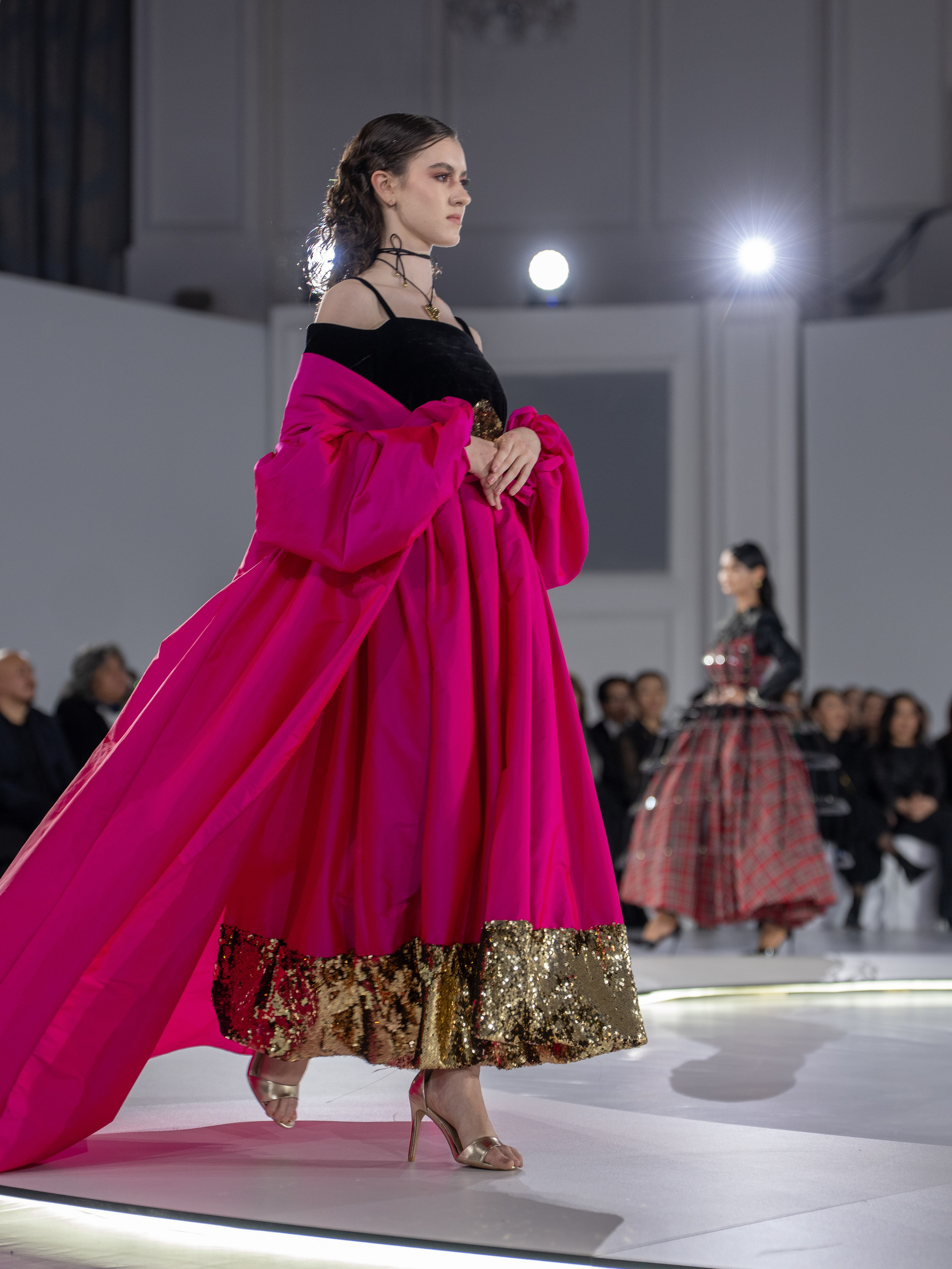 Дизайнер Arunaz. Сайт Алматинского НЮ АРТ, будуар и фэшн фотографа Дениса Карпенко