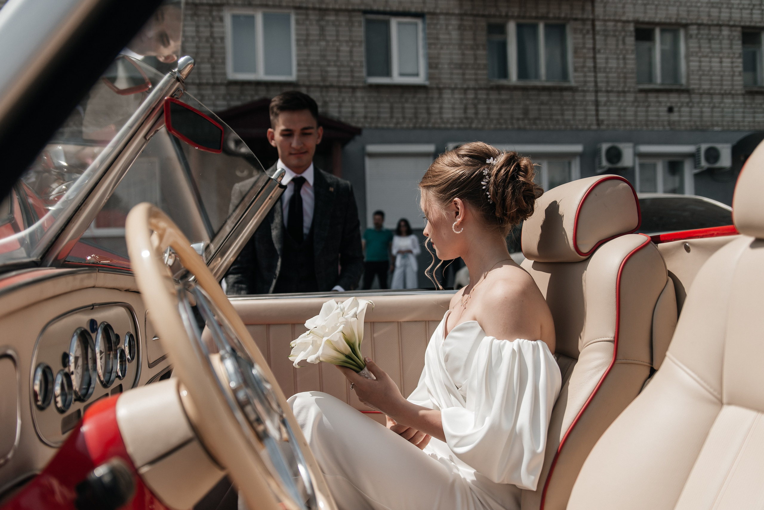 Ангелина и Евгений Загс и прогулка. Меня зовут Александр Литвинчук и я свадебный фотограф в Саратове