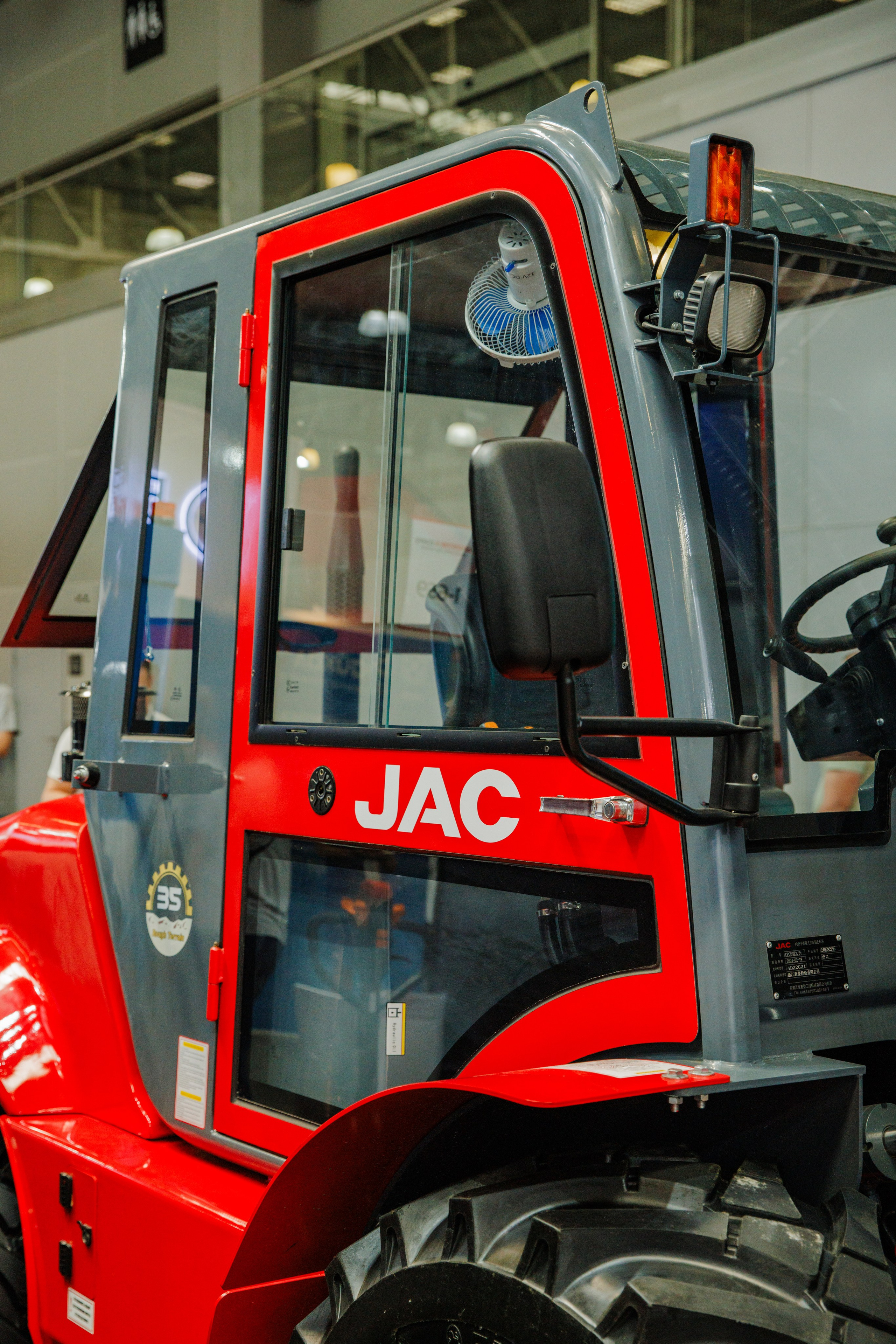 Выставка Спец. Техники. Фотограф Москва Шептаев Артём