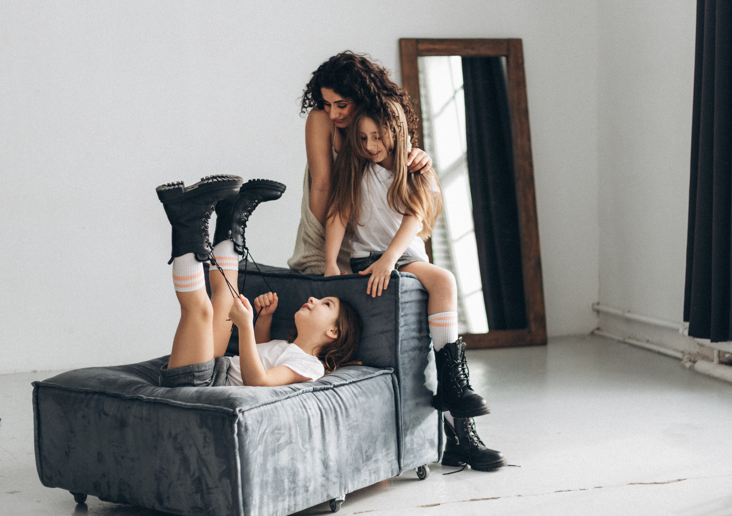 МИА, МАЙЯ, ЛЕНА. Семейная фотосессия. Настоящие портреты и истории