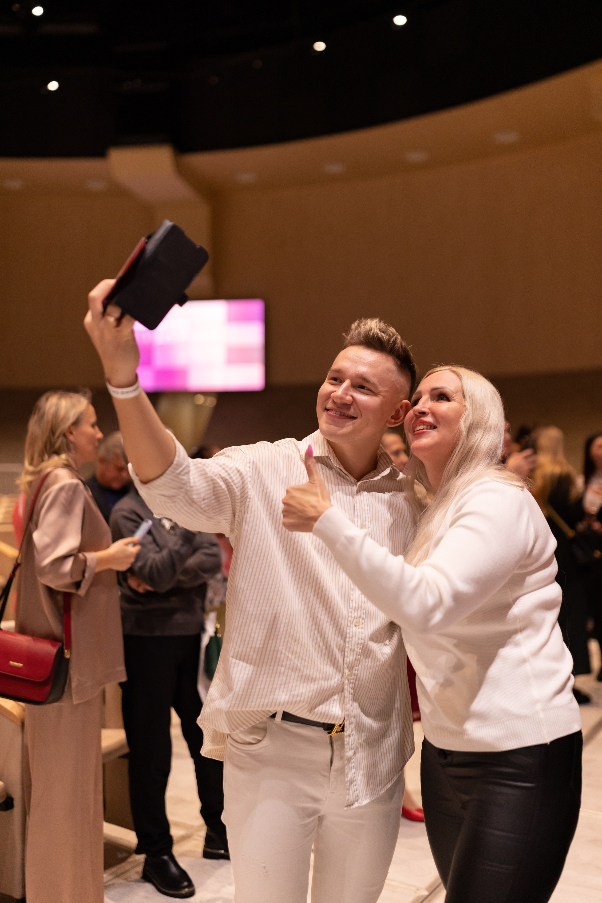 Только суть ЛИДЕР (Сколково). Сказочный фотограф для Вас и Вашей семьи