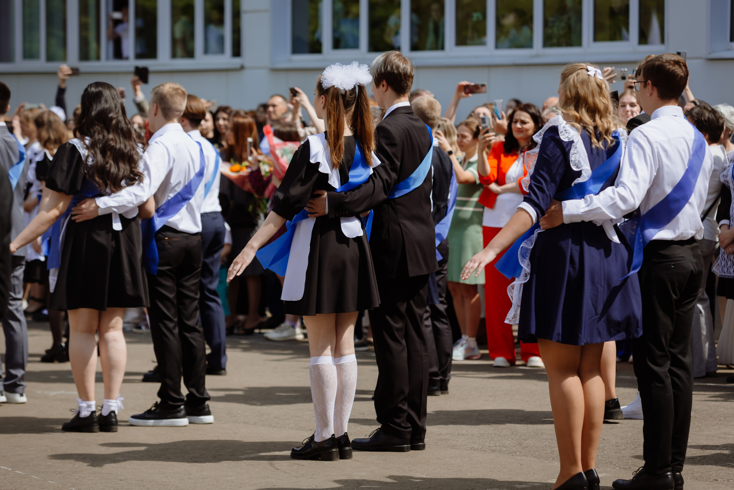 Последний звонок 2024 (3 часа фотосъемки). Профессиональный фотограф Надежда Антонова