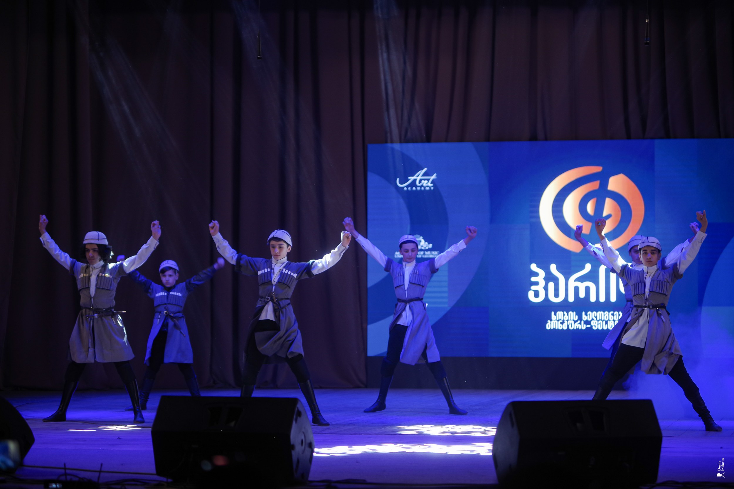 Танцы в Хоби. Портретный фотограф Денис Милютин