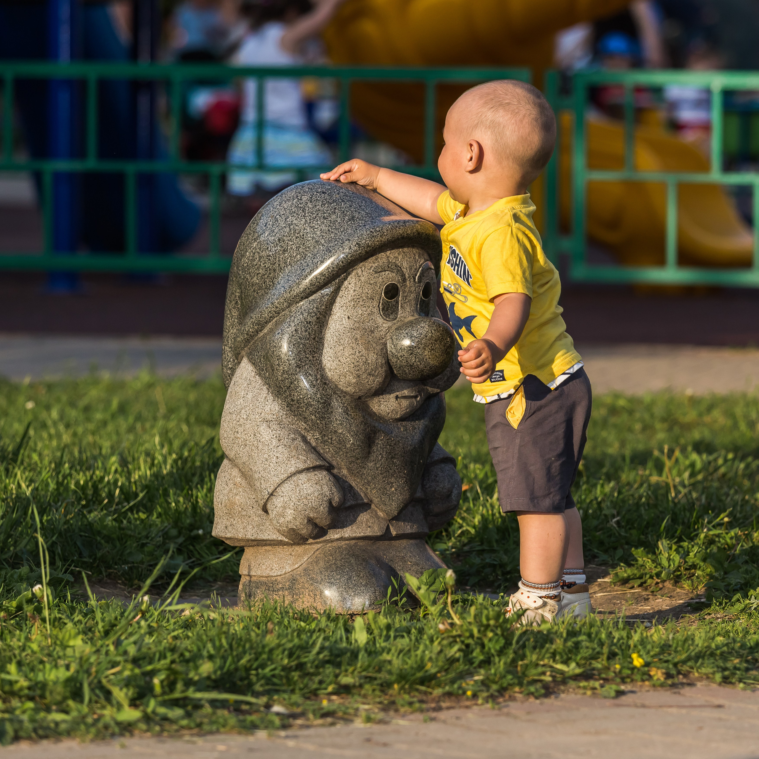 Семейная фотосессия в городском парке