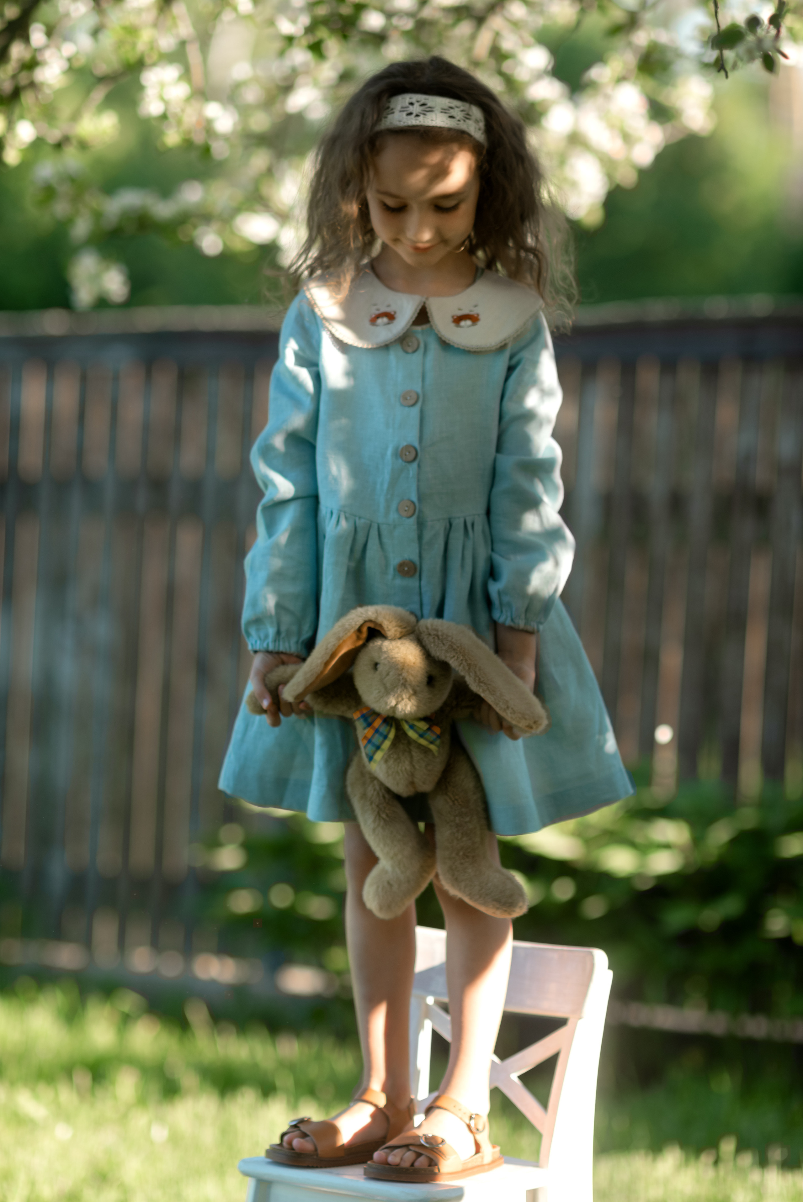 Весенняя фотосессия в яблонях. Семейный и детский фотограф в Санкт-Петербурге Скибо Марина