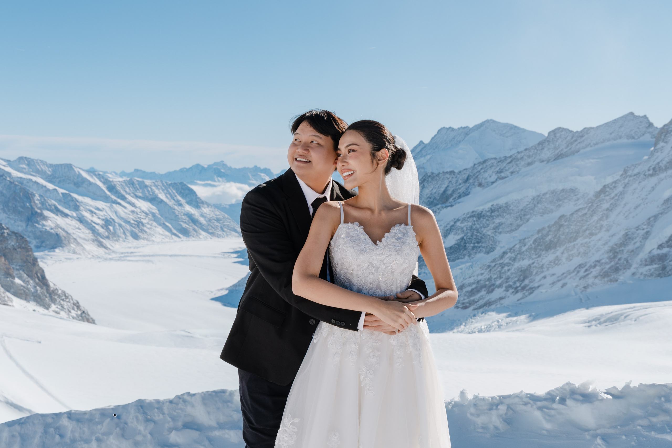 Sugar & V (Jungfraujoch). Photographer in Interlaken area