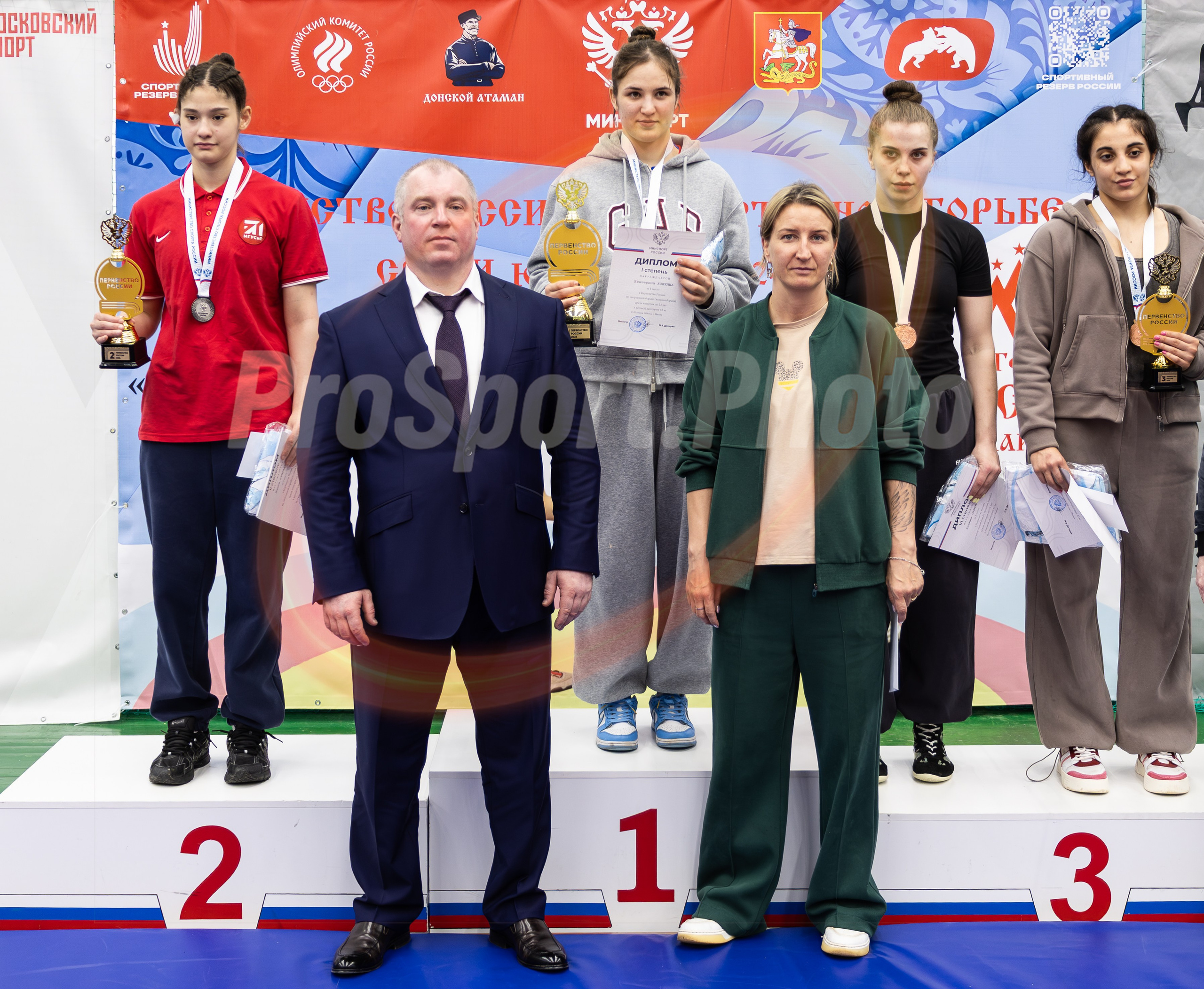 «Спорт через объектив: история в каждом снимке!»