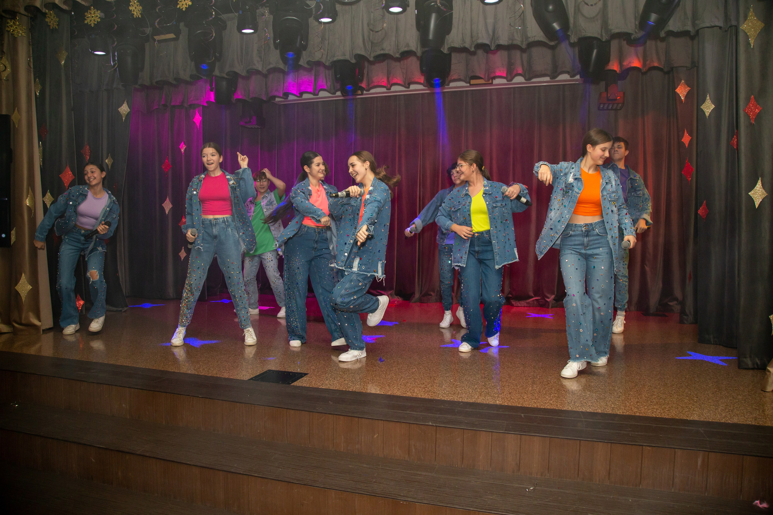 Репортажная съёмка для Домисольки на новый год. «Студия DRONAVT`s» — видеосъёмка и фотография г. Москва