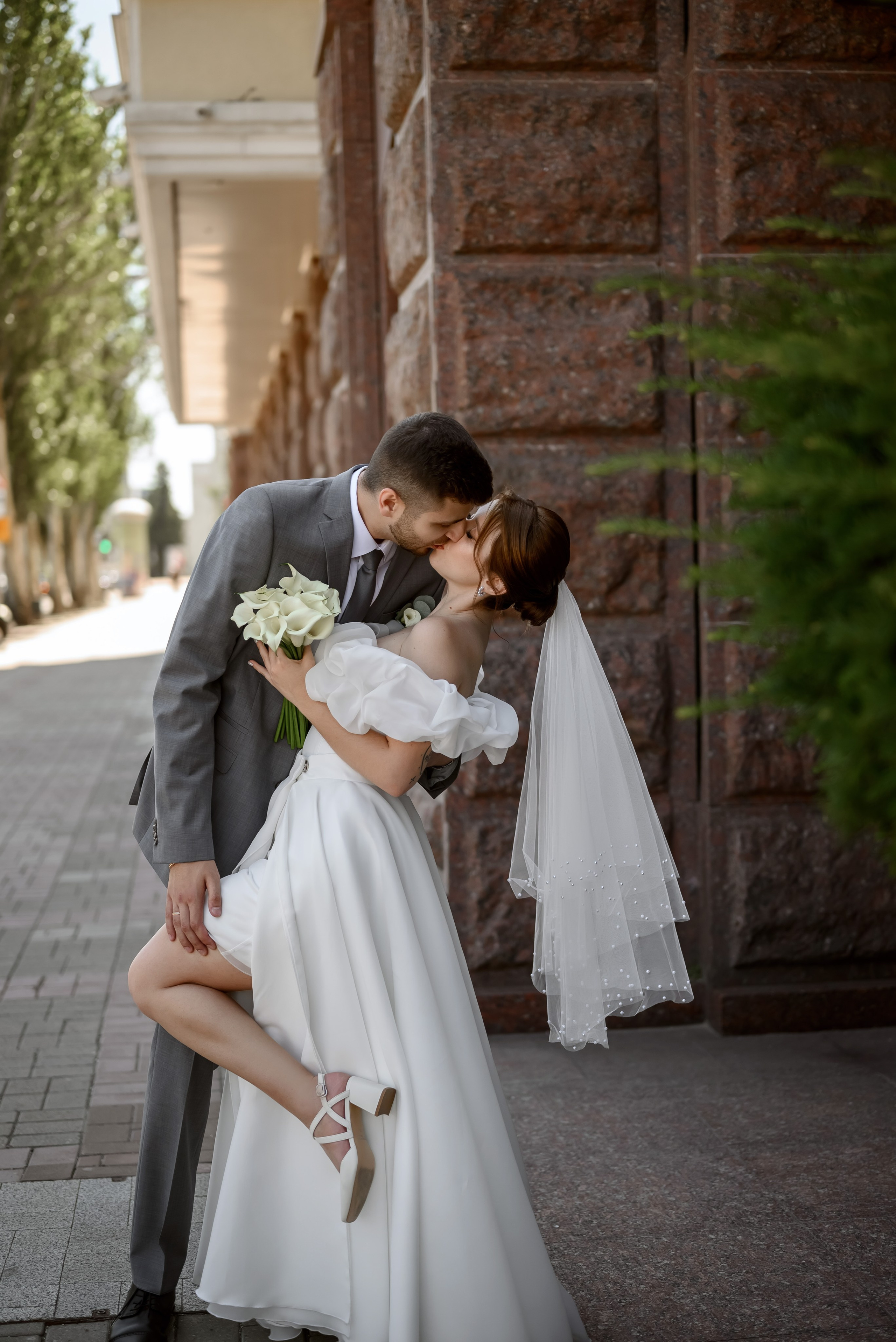 Прогулка в театре и по центру города. Юлия Басня семейный и свадебный фотограф в Донецке