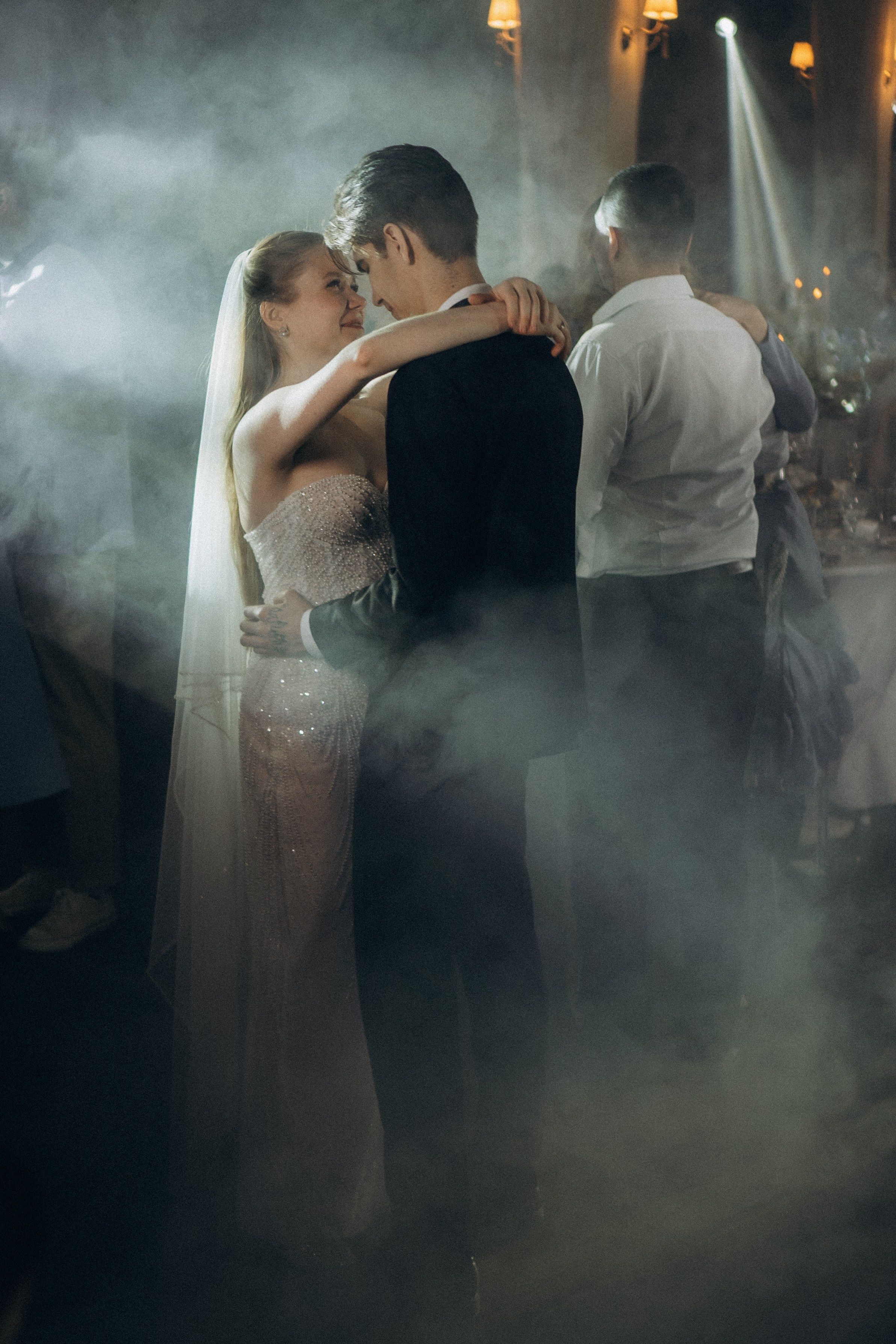 СВАДЕБНАЯ СЬЕМКА СБОРОВ В ОТЕЛЕ И ВЫЕЗД НА ЦЕРЕМОНИЮ (СНЯТО В СИБИРЕ В НИЖНЕВАРТОВСКЕ). Профессиональный фотограф, Санкт-Петербург — Виктория Богомолова