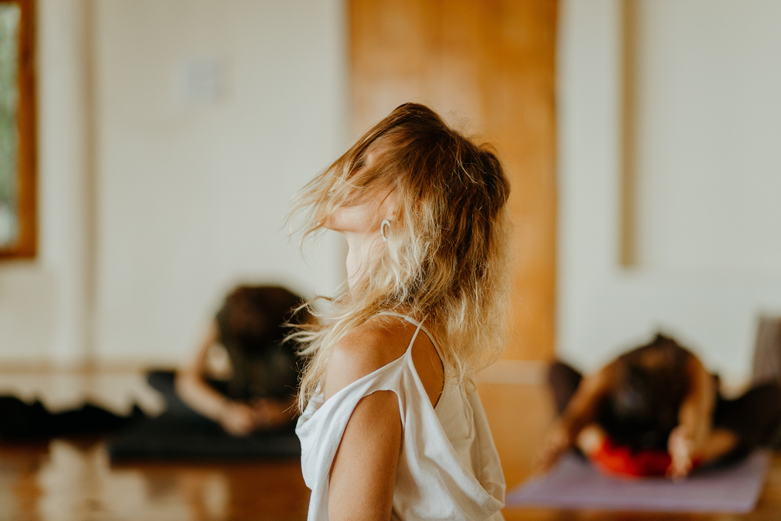 Женская практика от Лу, ретрит в Гималаях. Фотограф Ольхон/ Индия, Регина