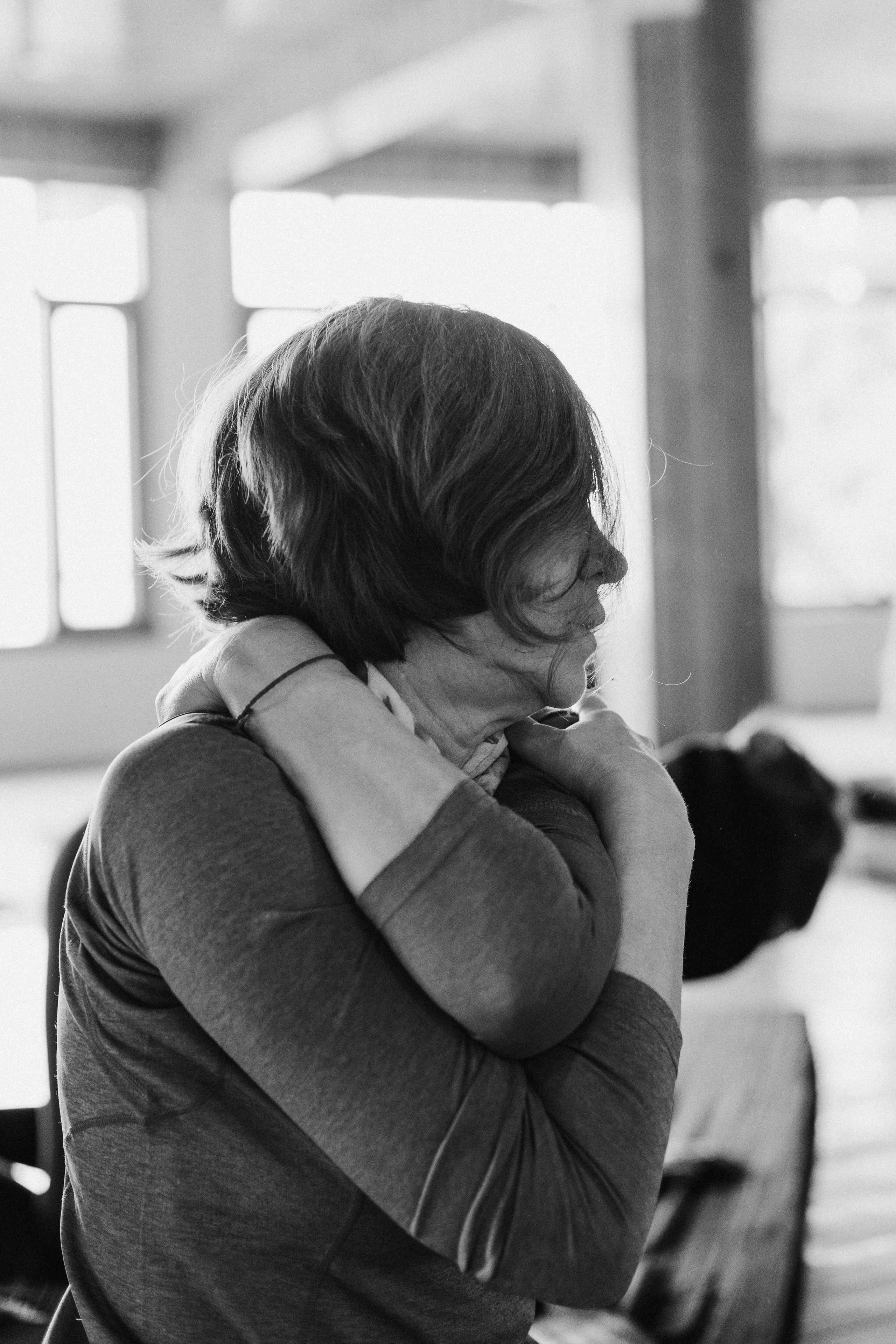 Женская практика от Лу, ретрит в Гималаях. Фотограф Ольхон/ Индия, Регина