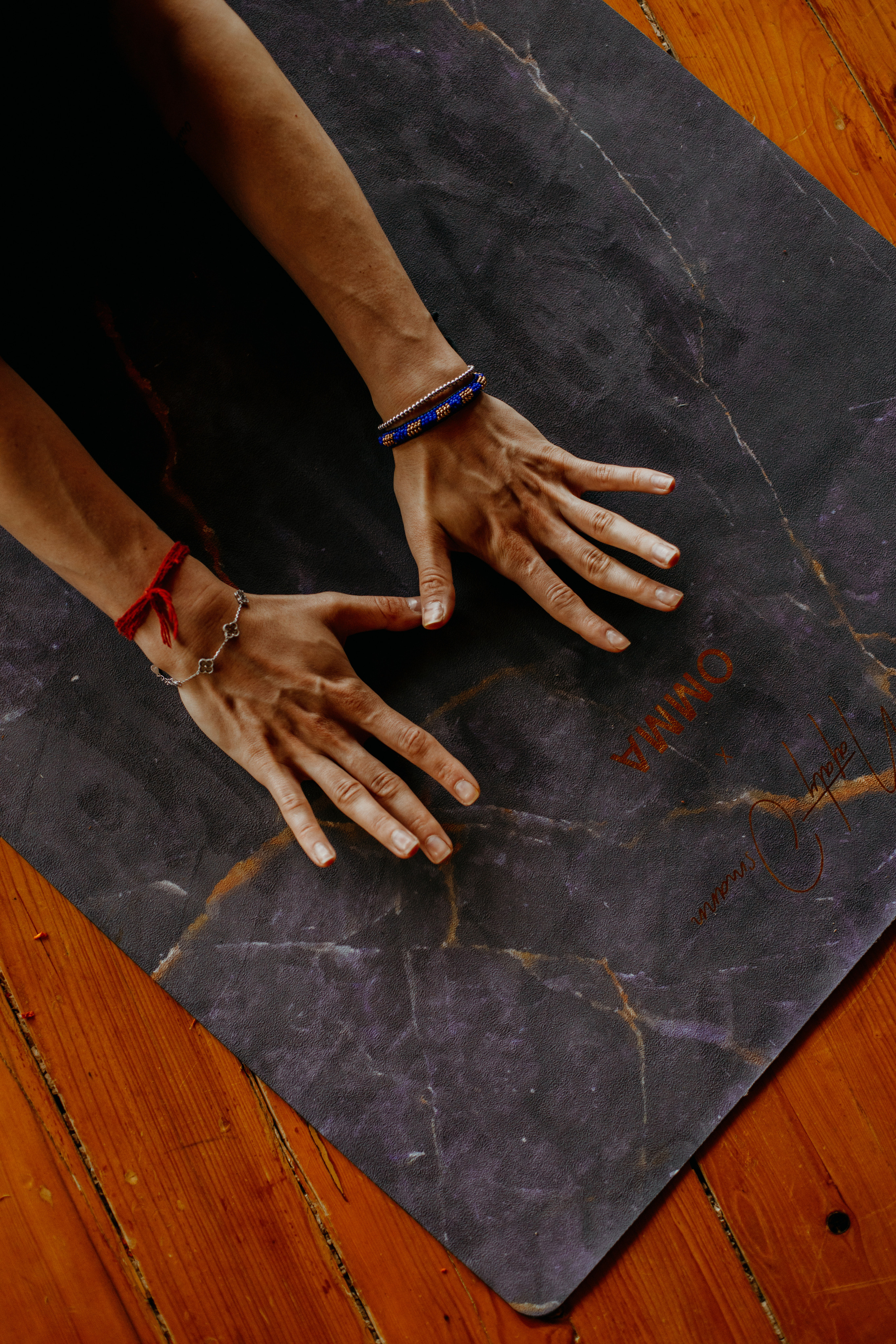 Женская практика от Лу, ретрит в Гималаях. Фотограф Ольхон/ Индия, Регина